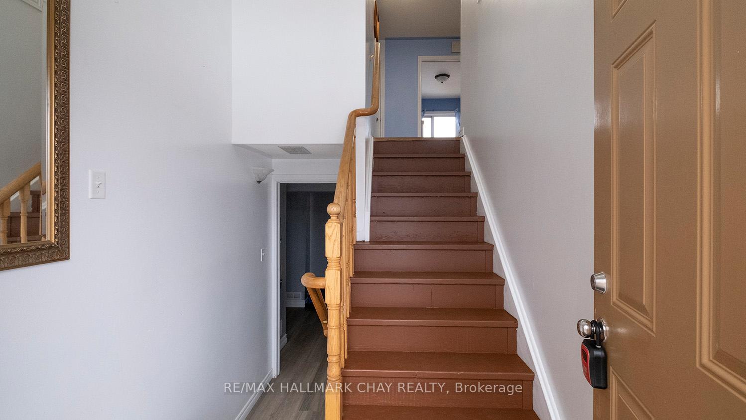 Photo 6 of 139 Wawinet Street, Midland — HOMEH