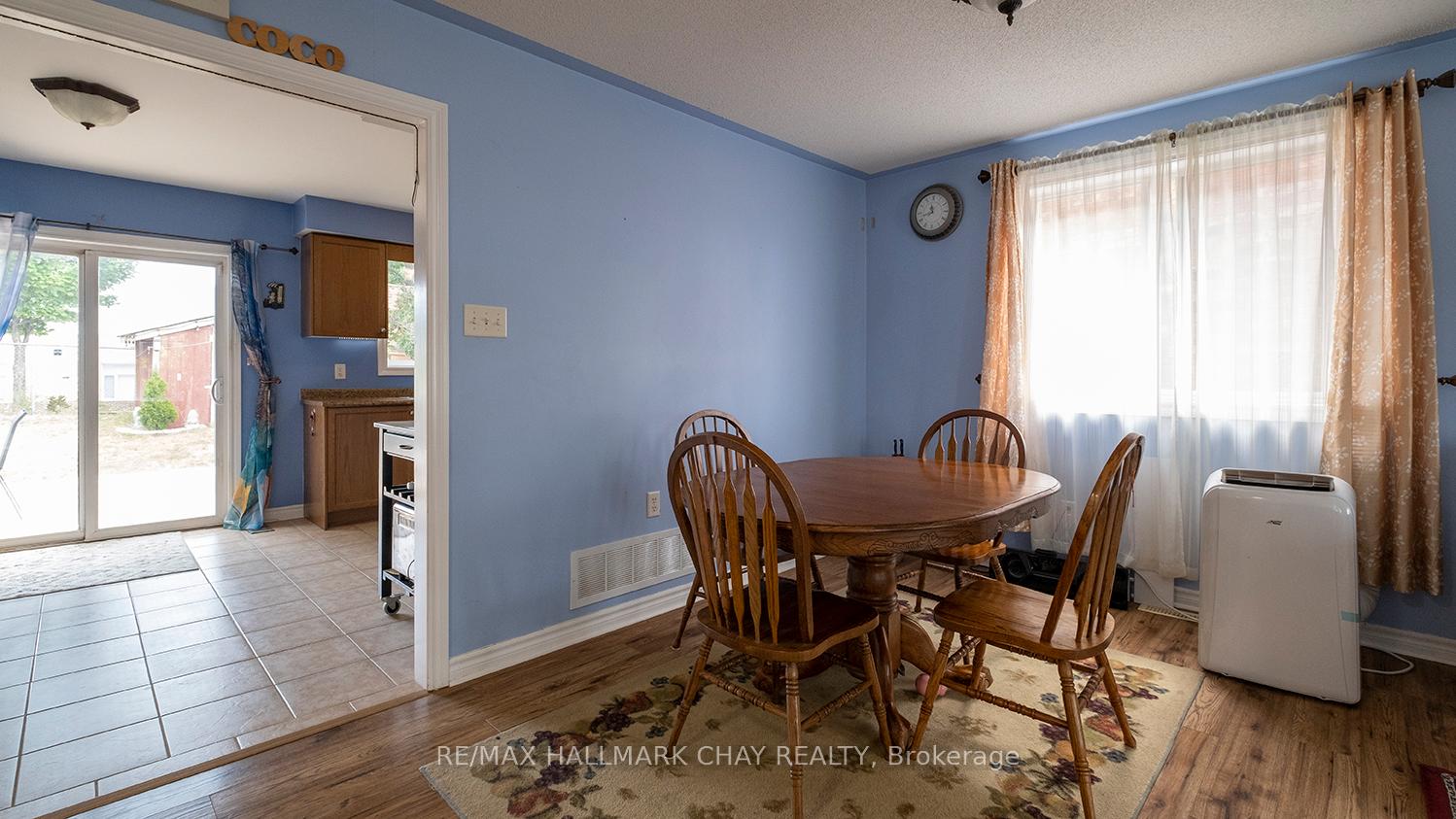 Photo 11 of 139 Wawinet Street, Midland — HOMEH