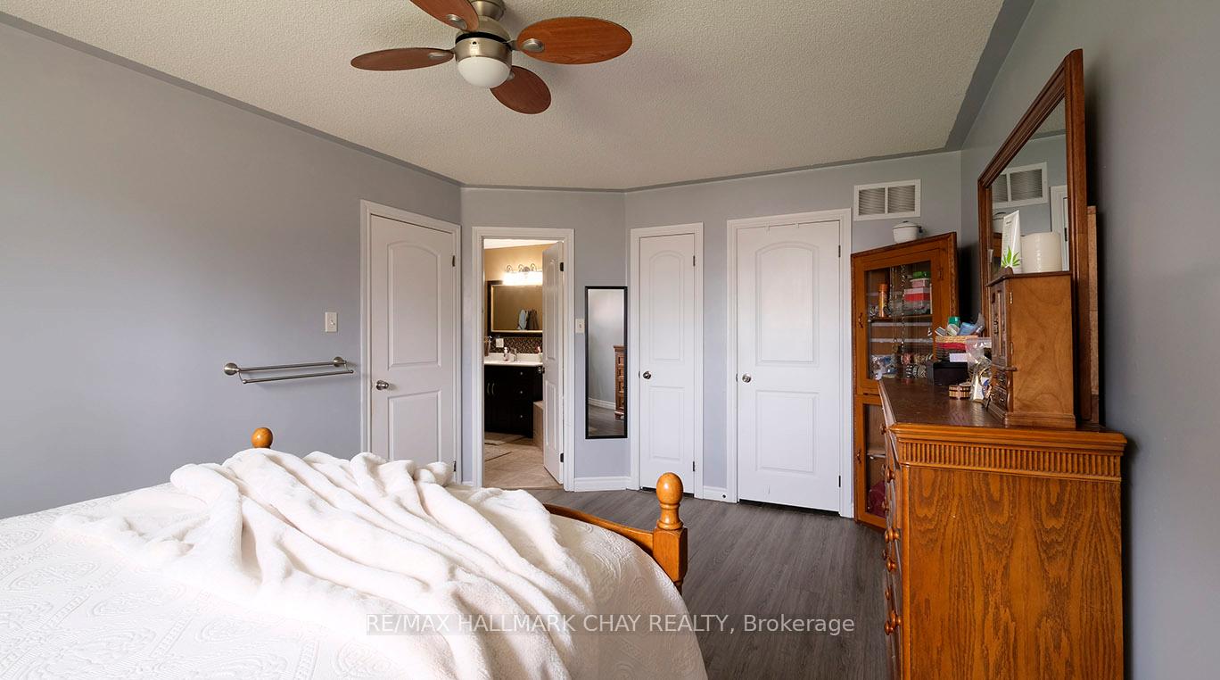 Photo 21 of 139 Wawinet Street, Midland — HOMEH