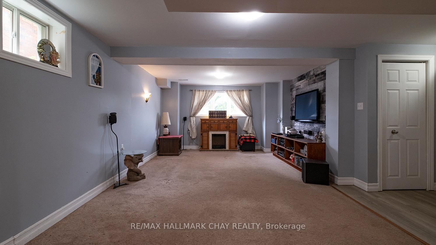Photo 29 of 139 Wawinet Street, Midland — HOMEH