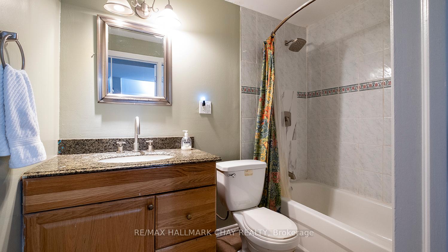 Photo 37 of 139 Wawinet Street, Midland — HOMEH