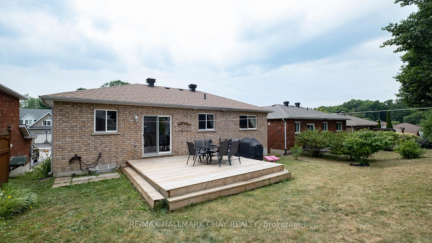Photo 47 of 139 Wawinet Street, Midland — HOMEH