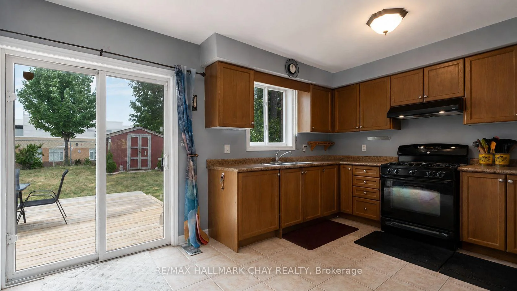 Photo 17 of 139 Wawinet Street, Midland — HOMEH