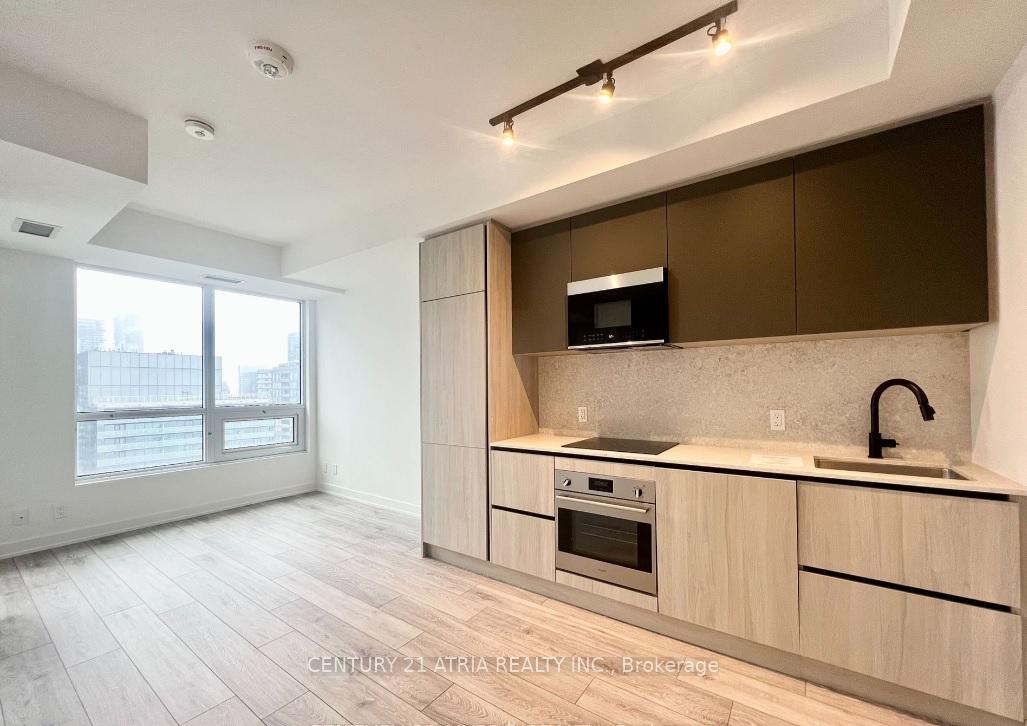 Photo 3 of Unit 3709, 108 Peter Street, Toronto, Waterfront Communities — HOMEH