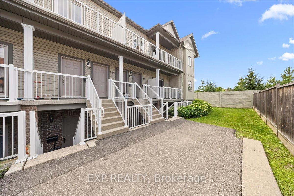 Photo 4 of 128 Sternes Private, Ottawa, Springridge/East Village — HOMEH