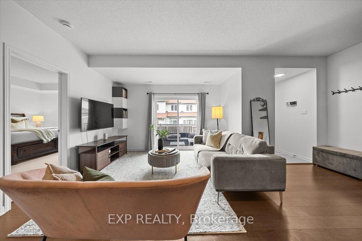 Photo 10 of 128 Sternes Private, Ottawa, Springridge/East Village — HOMEH