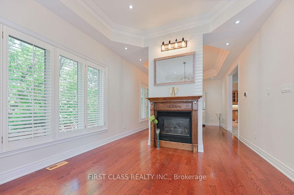 Photo 8 of 2 wainwright Avenue, Richmond Hill, North Richvale — HOMEH
