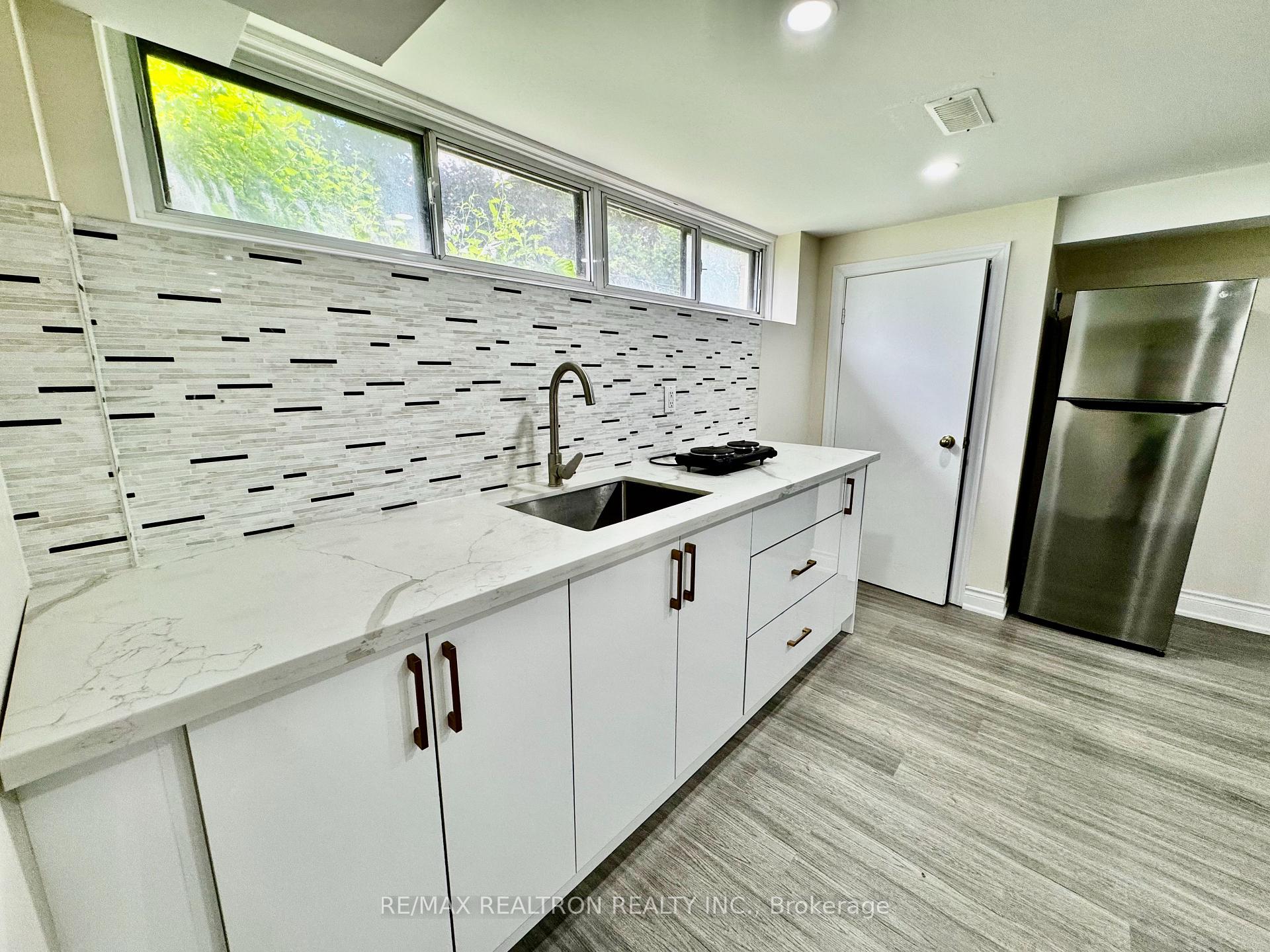 Photo 7 of Unit Basement, 265 Browndale Crescent, Richmond Hill, Crosby — HOMEH