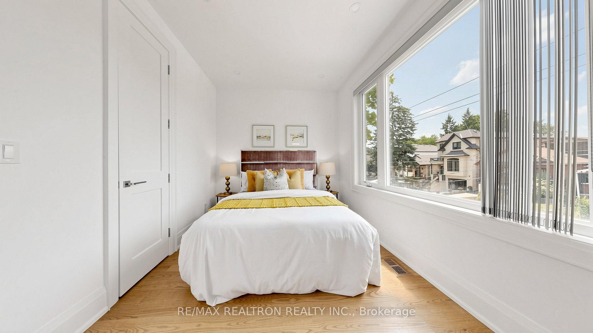 Photo 27 of 443 Northcliffe Boulevard, Toronto, Oakwood Village — HOMEH