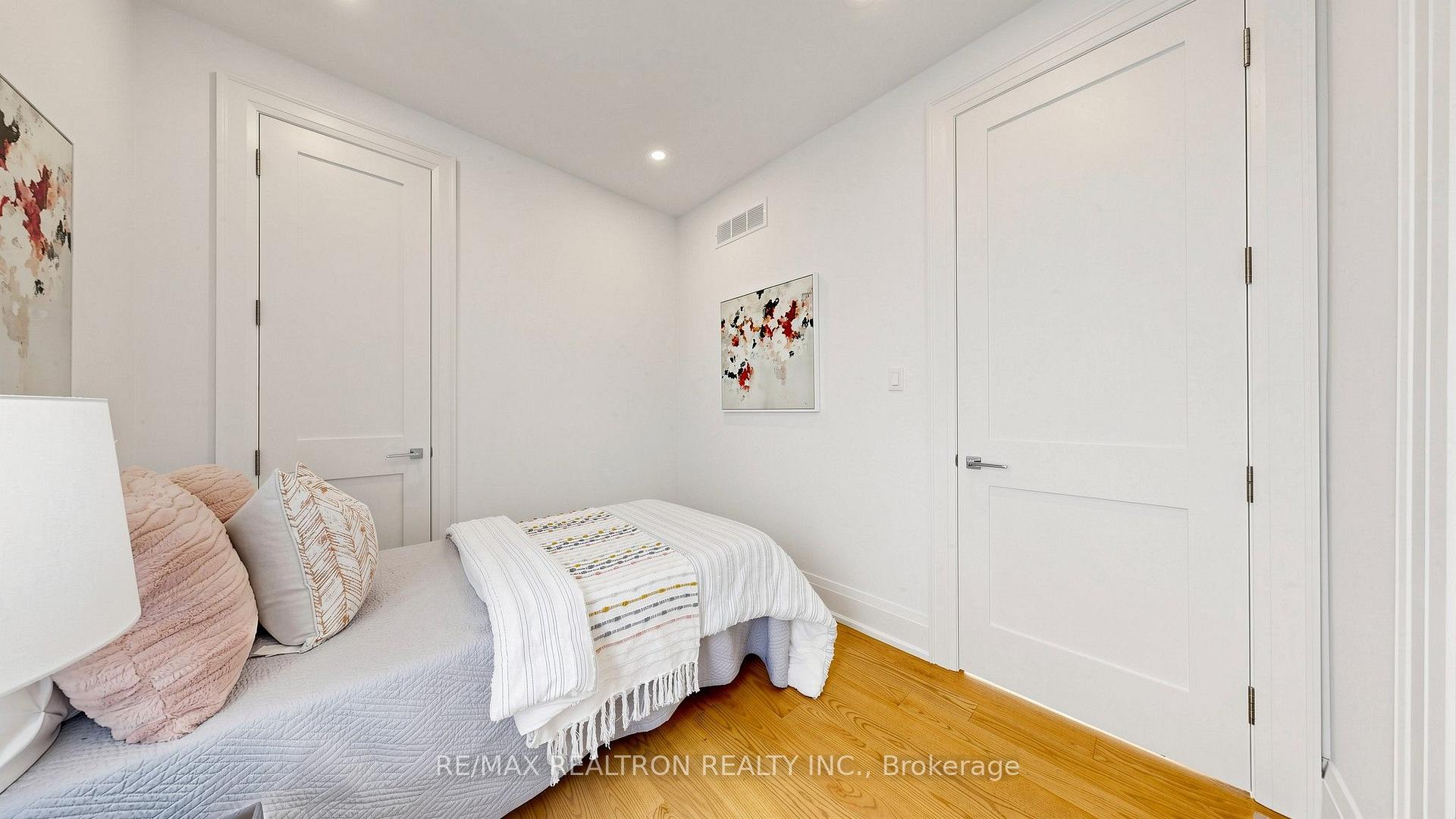 Photo 31 of 443 Northcliffe Boulevard, Toronto, Oakwood Village — HOMEH