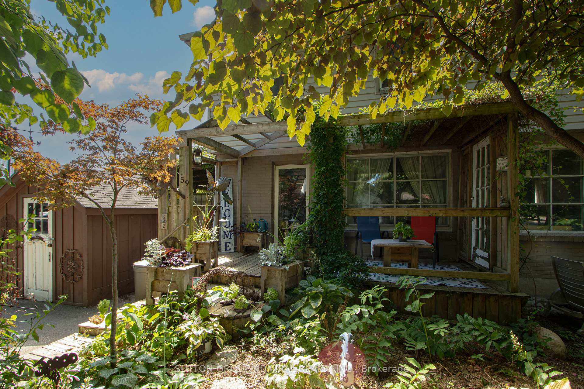 Photo 4 of 59 Breckenridge Crescent, London, South Y — HOMEH