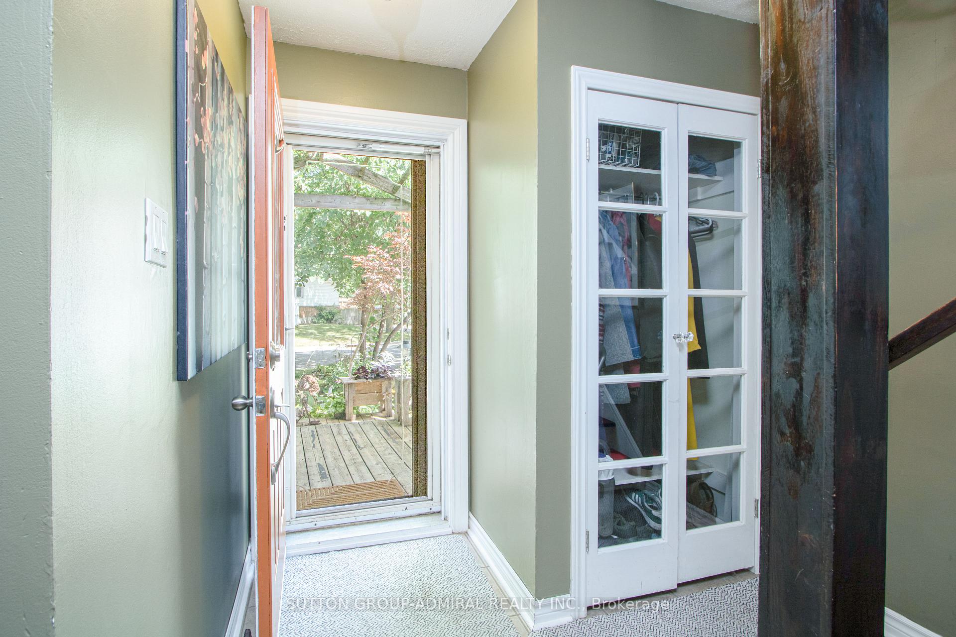 Photo 7 of 59 Breckenridge Crescent, London, South Y — HOMEH