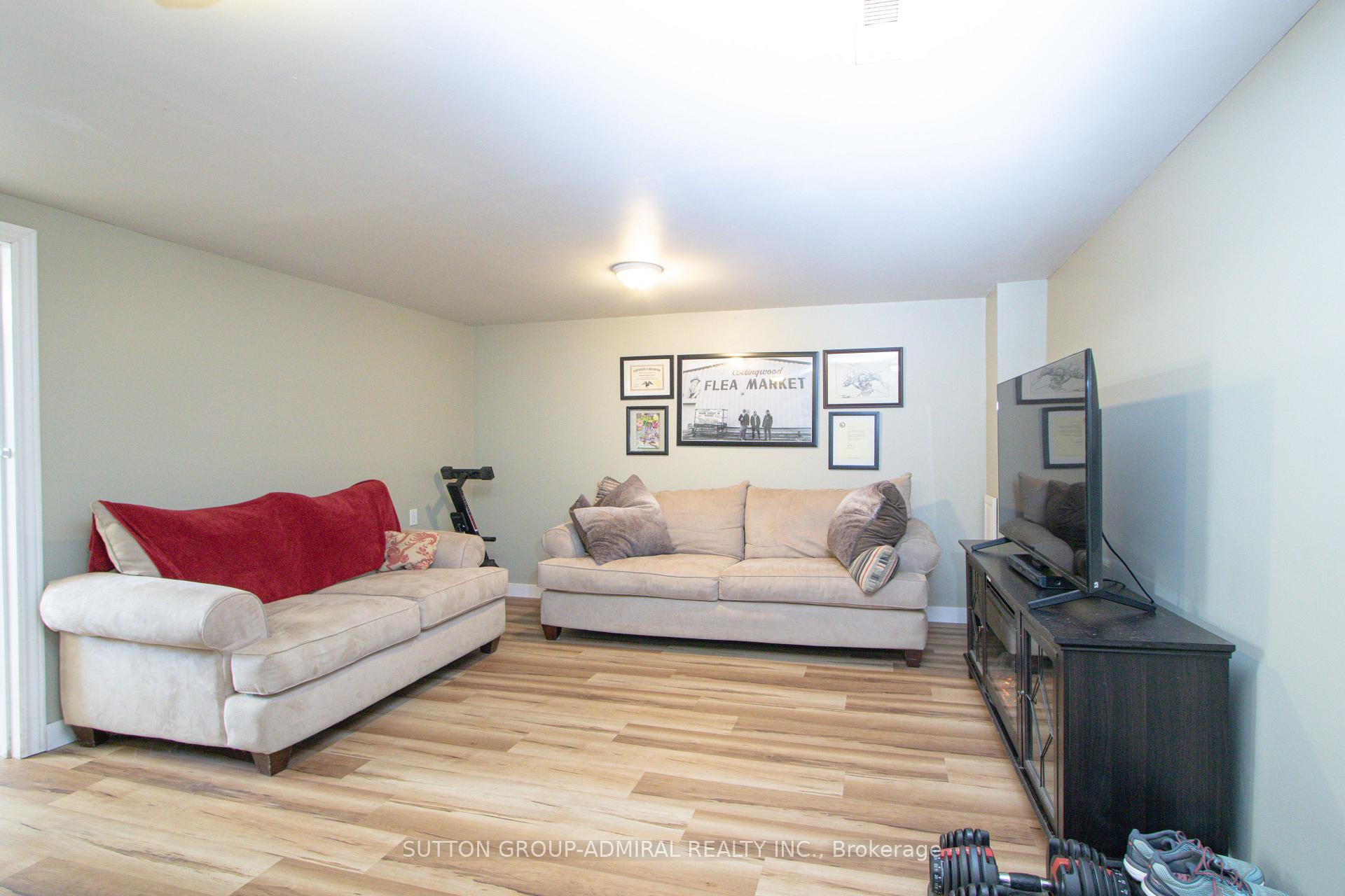 Photo 25 of 59 Breckenridge Crescent, London, South Y — HOMEH