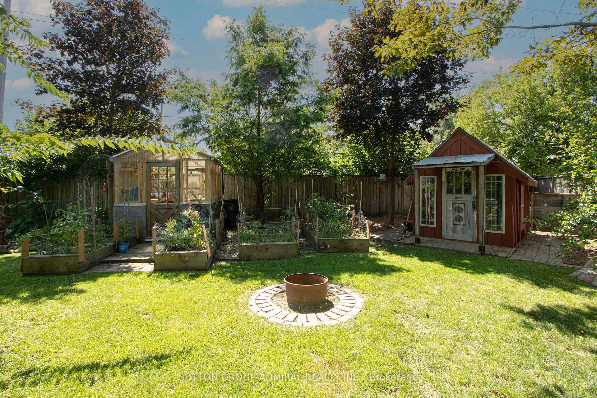Photo 33 of 59 Breckenridge Crescent, London, South Y — HOMEH
