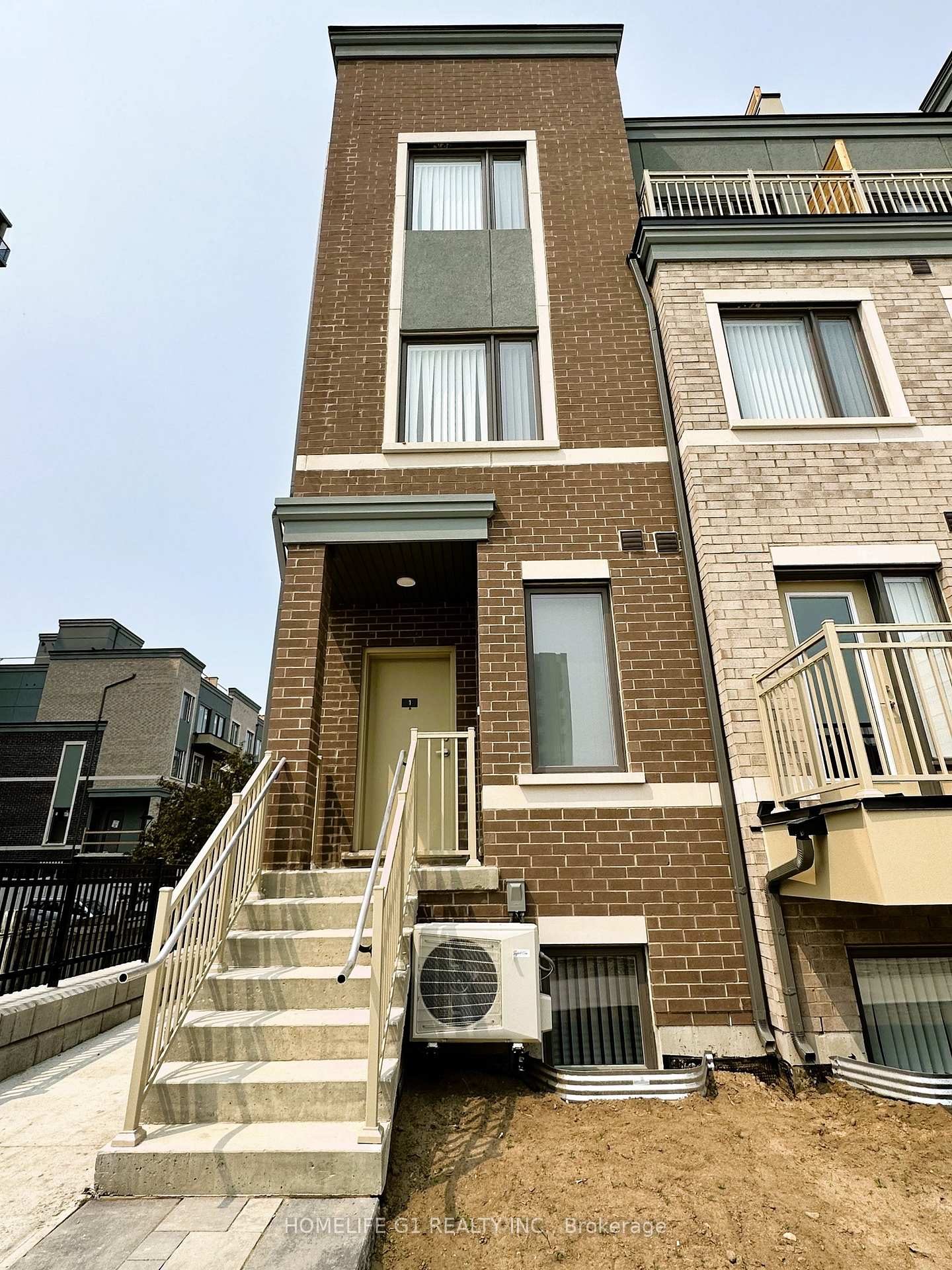 Photo 1 of Unit 1, 260 Twelfth Street, Etobicoke, New Toronto — HOMEH