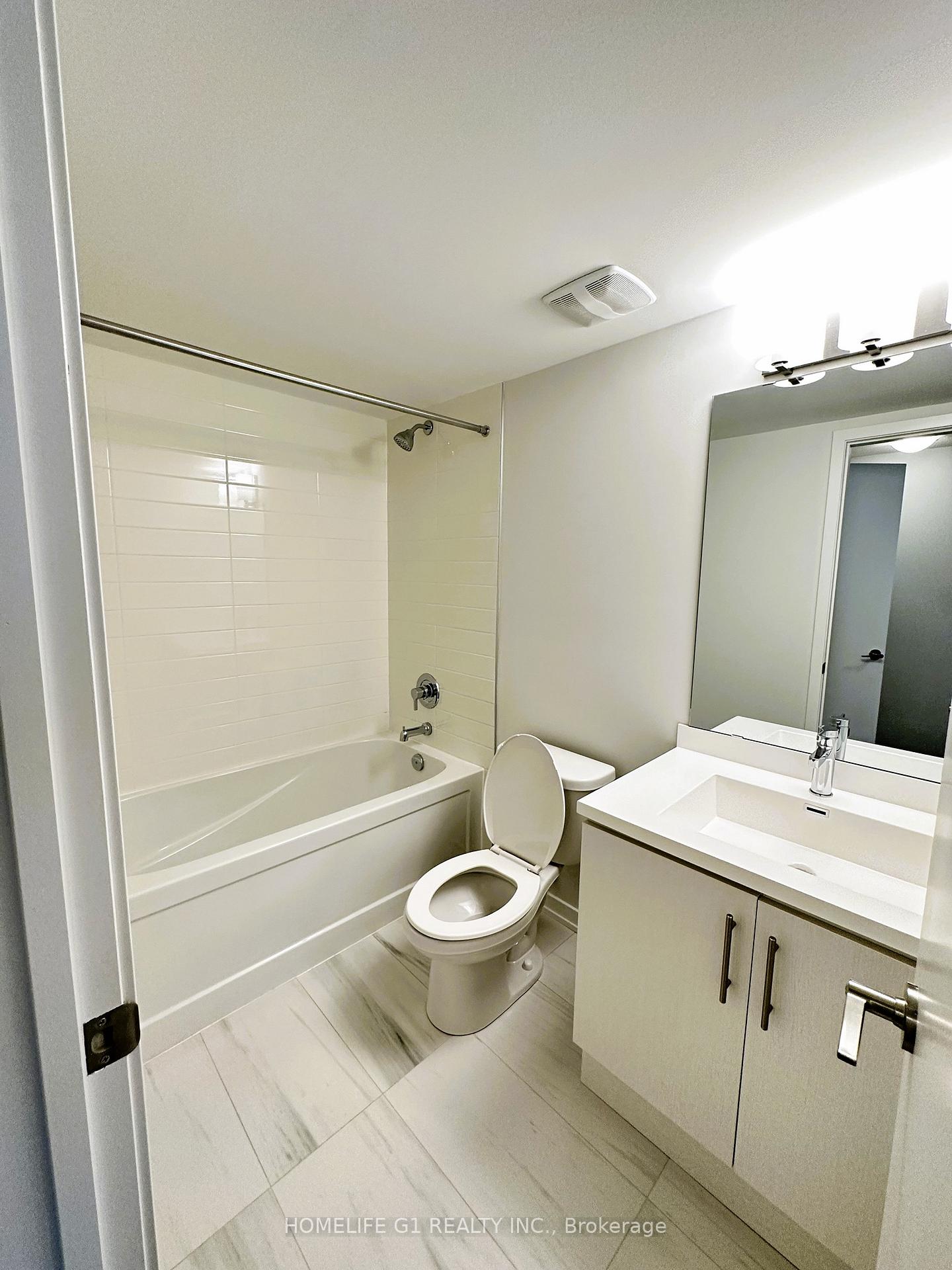 Photo 7 of Unit 1, 260 Twelfth Street, Etobicoke, New Toronto — HOMEH
