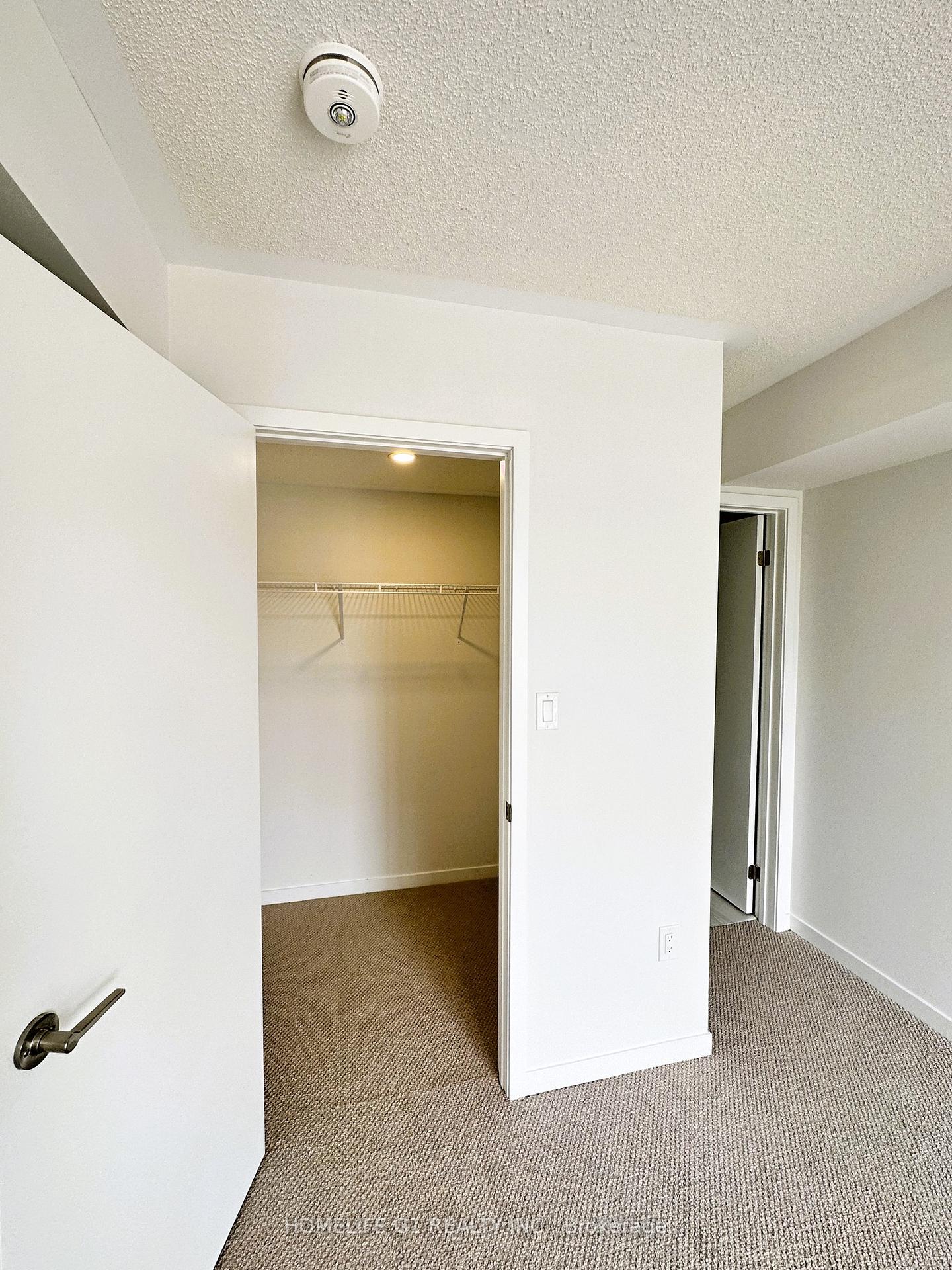 Photo 10 of Unit 1, 260 Twelfth Street, Etobicoke, New Toronto — HOMEH
