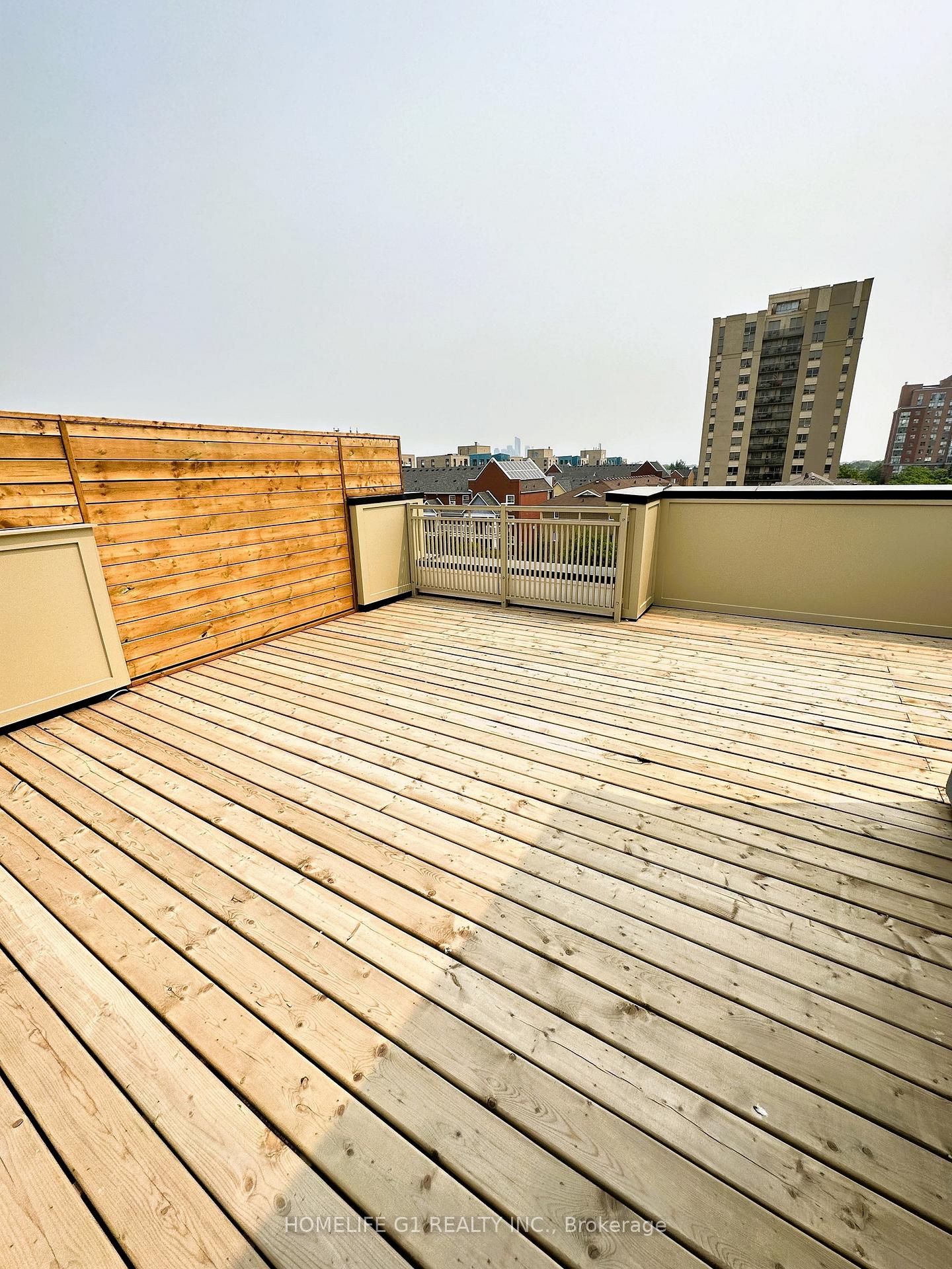 Photo 12 of Unit 1, 260 Twelfth Street, Etobicoke, New Toronto — HOMEH