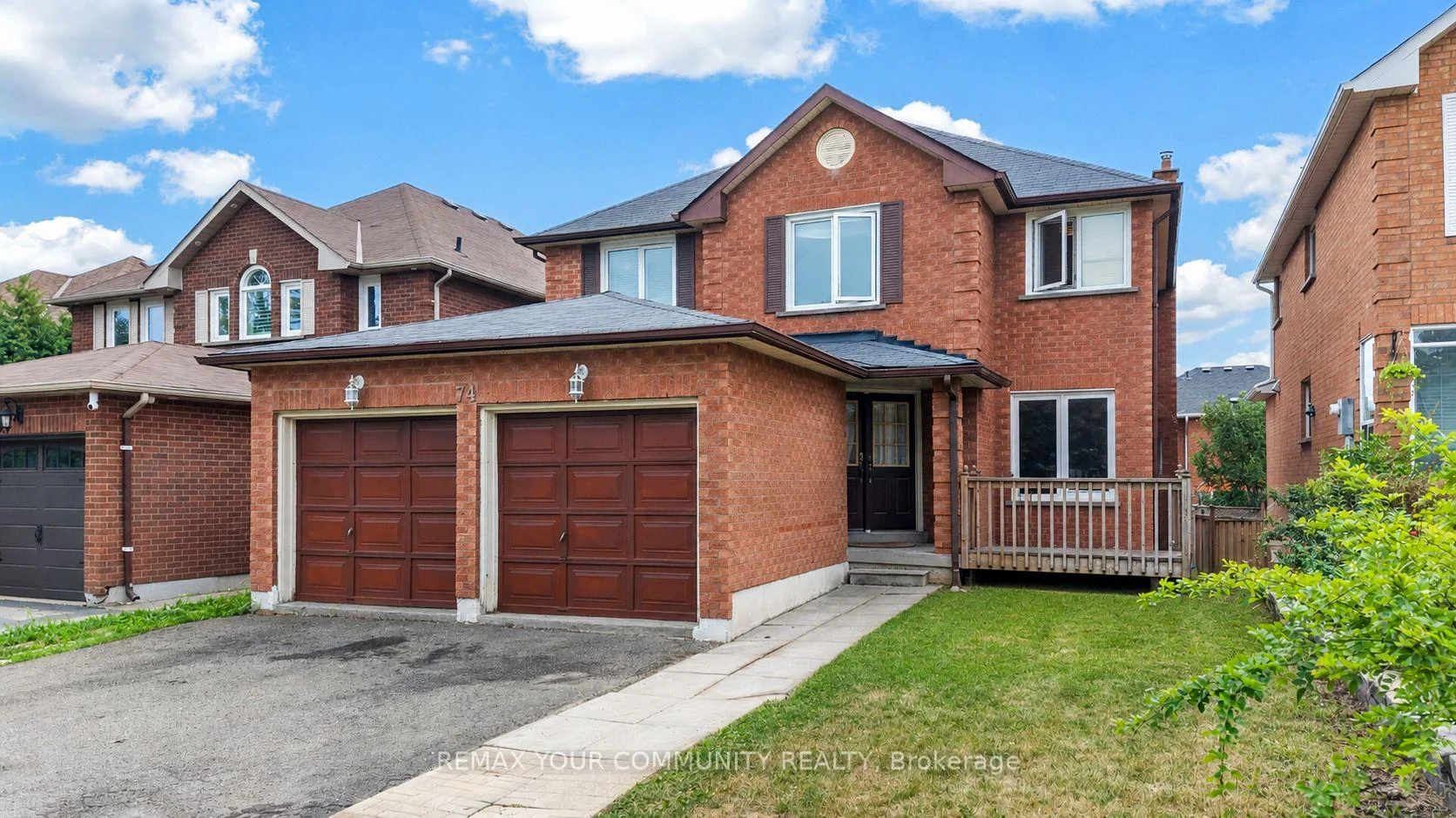 Photo 5 of 74 Richvale Drive, Brampton, Heart Lake East — HOMEH