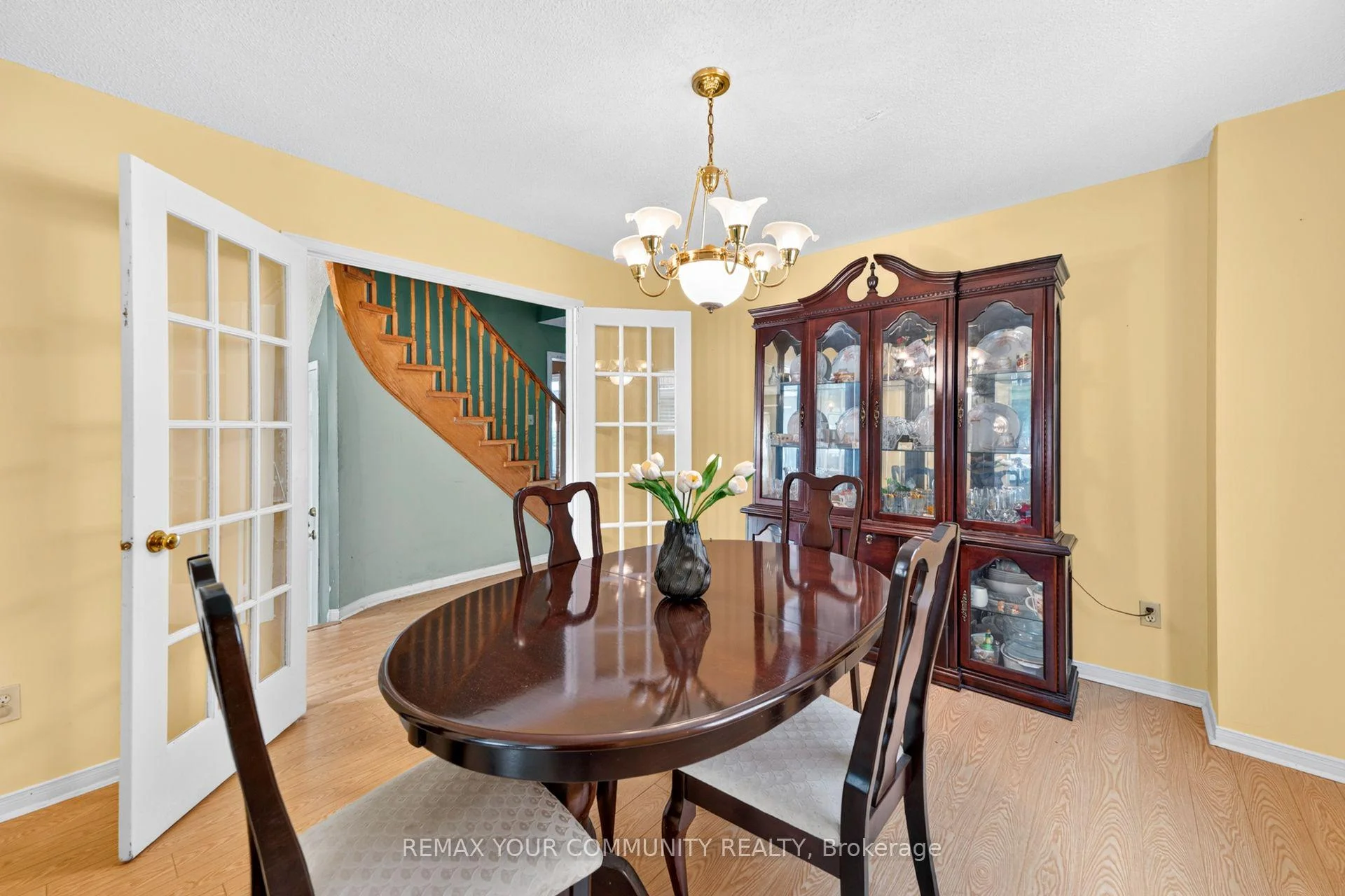 Photo 9 of 74 Richvale Drive, Brampton, Heart Lake East — HOMEH
