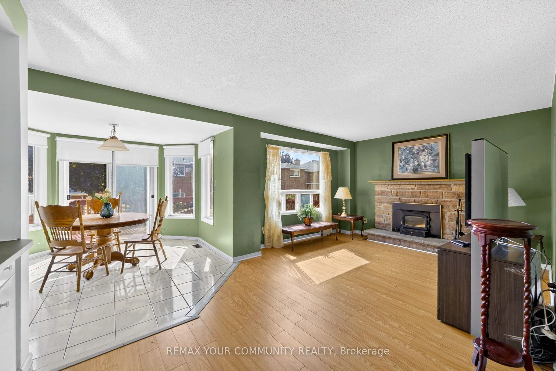 Photo 11 of 74 Richvale Drive, Brampton, Heart Lake East — HOMEH