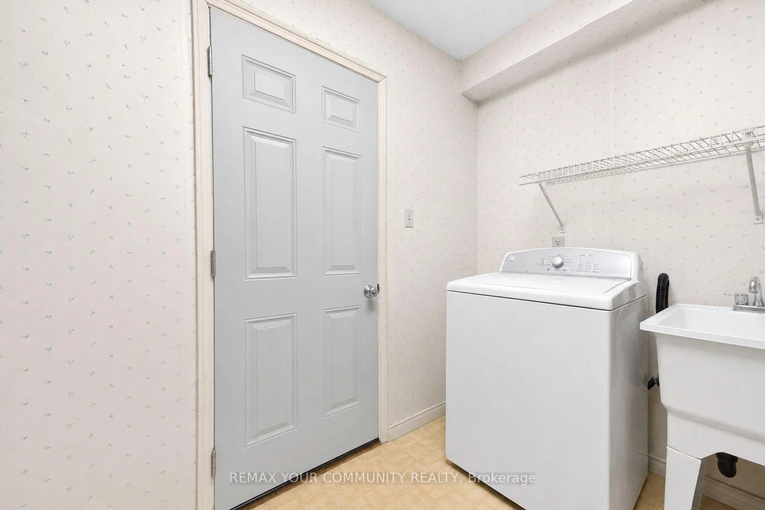 Photo 16 of 74 Richvale Drive, Brampton, Heart Lake East — HOMEH
