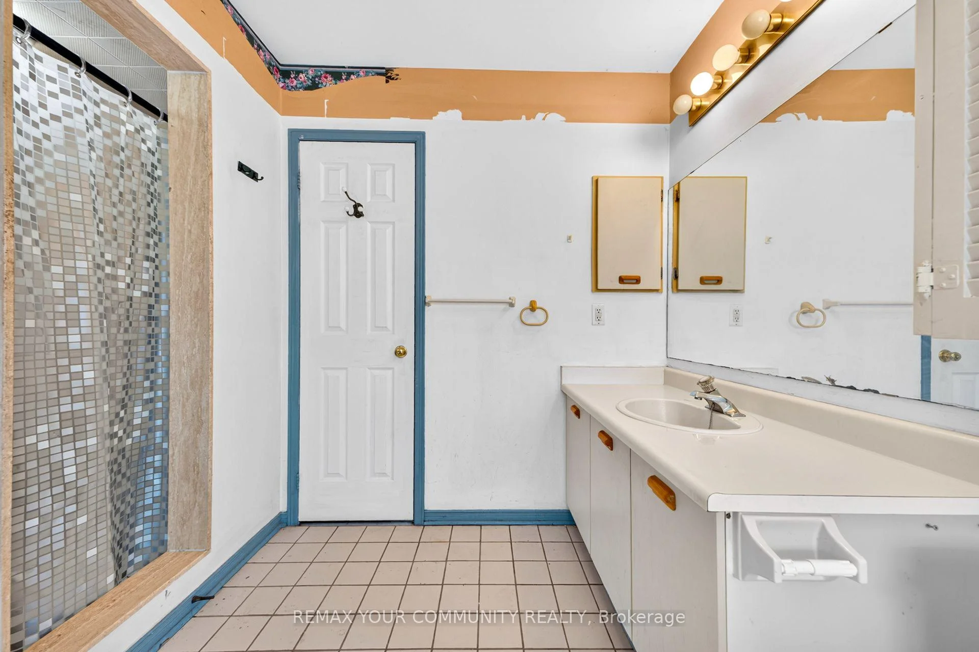 Photo 20 of 74 Richvale Drive, Brampton, Heart Lake East — HOMEH