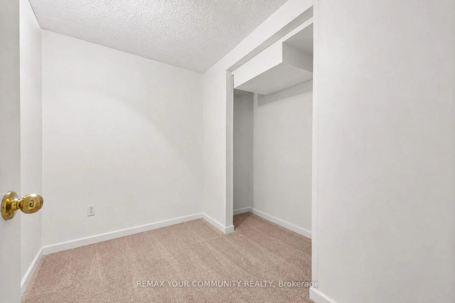 Photo 28 of 74 Richvale Drive, Brampton, Heart Lake East — HOMEH
