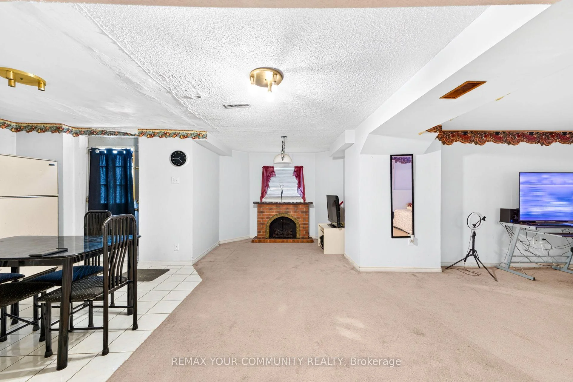 Photo 30 of 74 Richvale Drive, Brampton, Heart Lake East — HOMEH