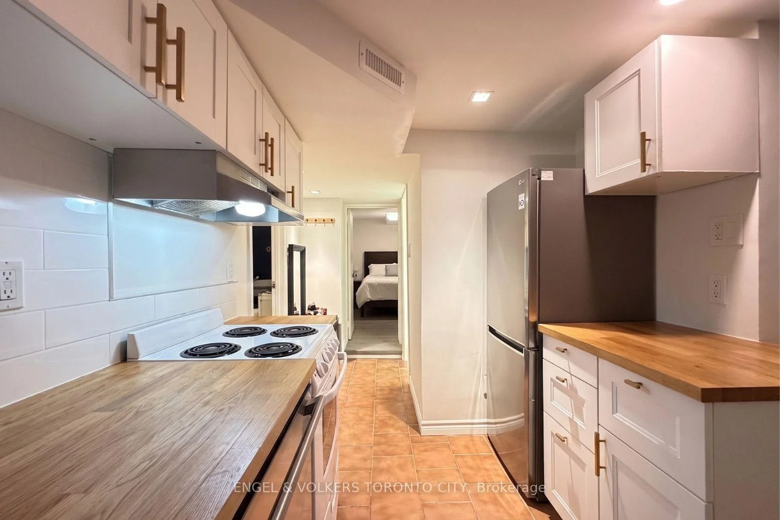 Photo 4 of Unit Lower, 266 Weston Road, Toronto, Junction Area — HOMEH