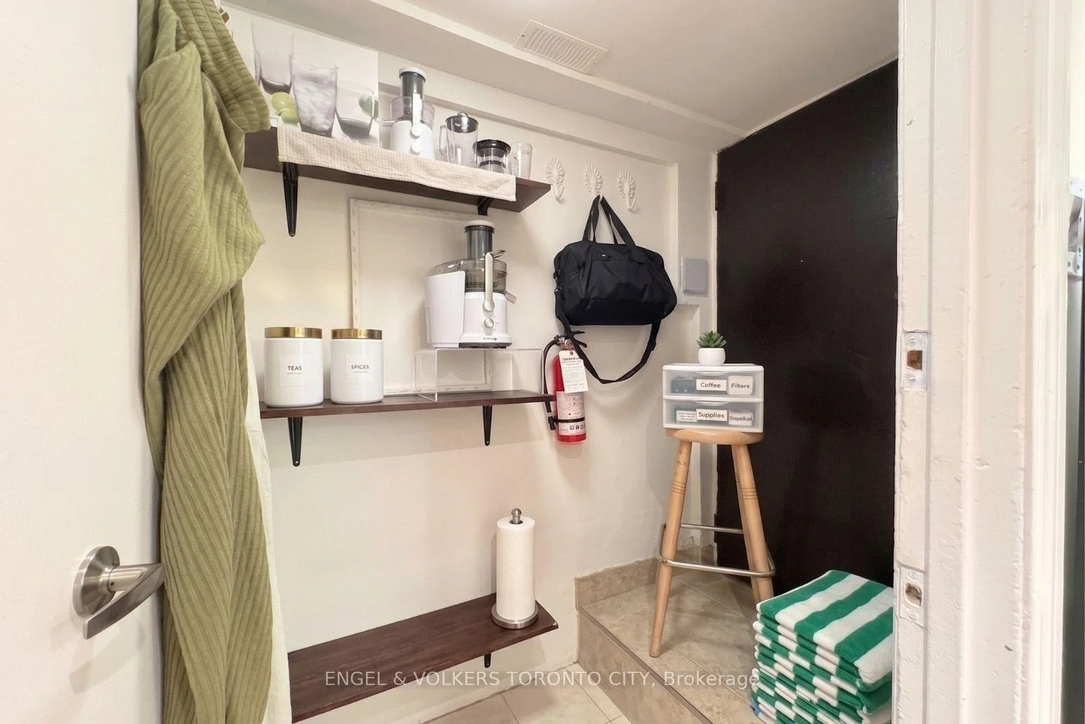 Photo 7 of Unit Lower, 266 Weston Road, Toronto, Junction Area — HOMEH