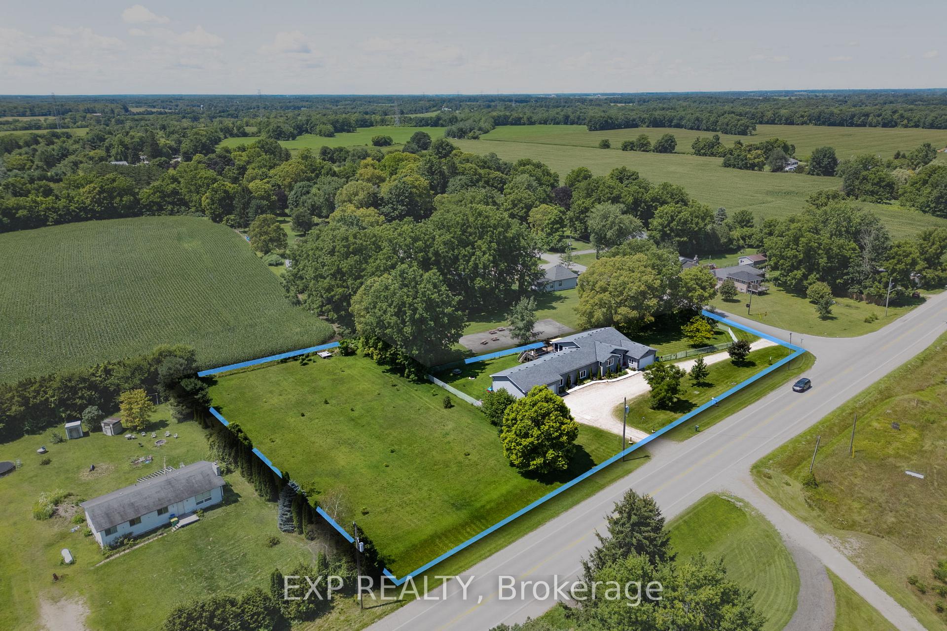 Photo 2 of 20437 Melbourne Road, Southwest Middlesex, Middlemiss — HOMEH
