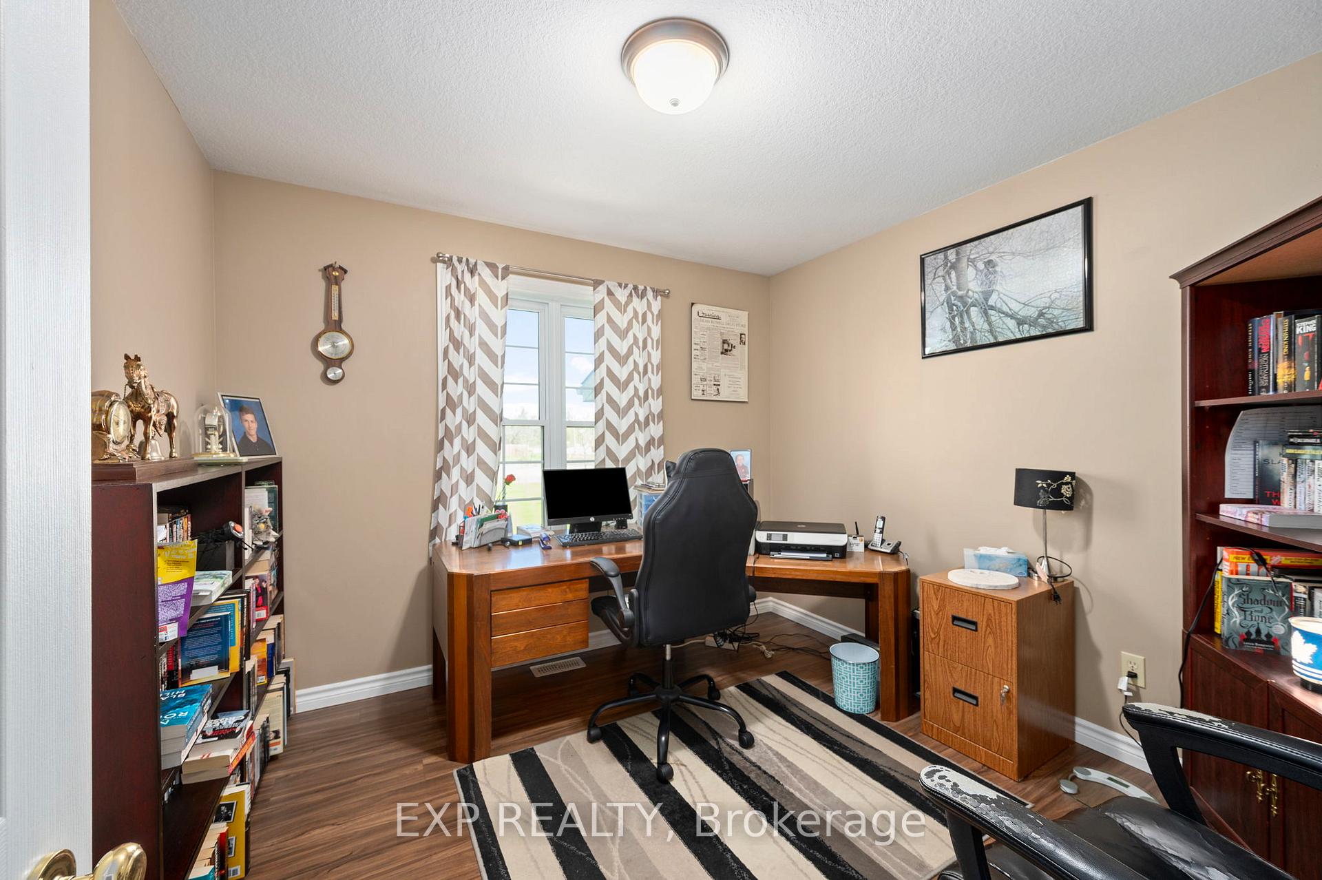 Photo 12 of 20437 Melbourne Road, Southwest Middlesex, Middlemiss — HOMEH