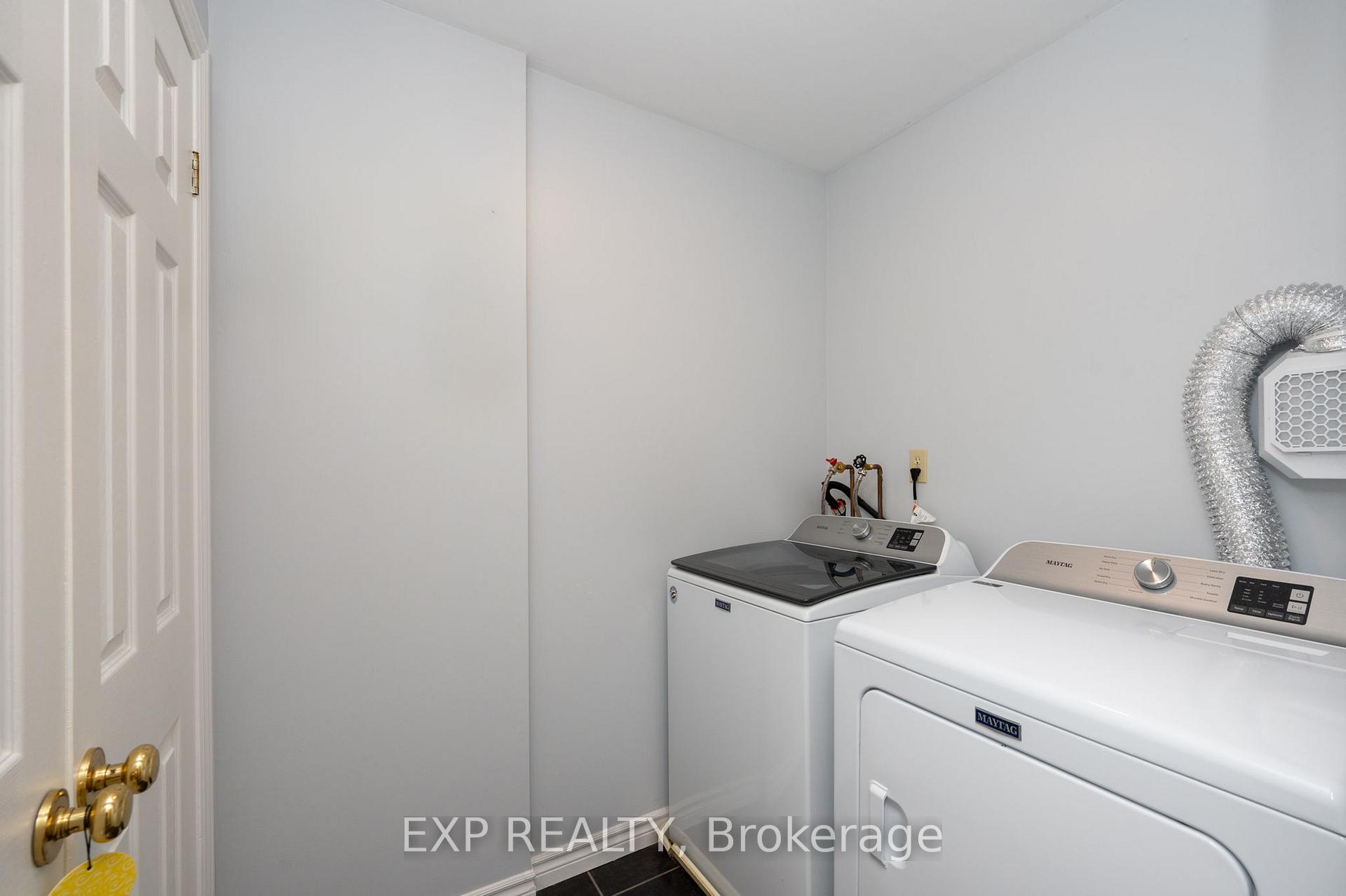 Photo 14 of 20437 Melbourne Road, Southwest Middlesex, Middlemiss — HOMEH