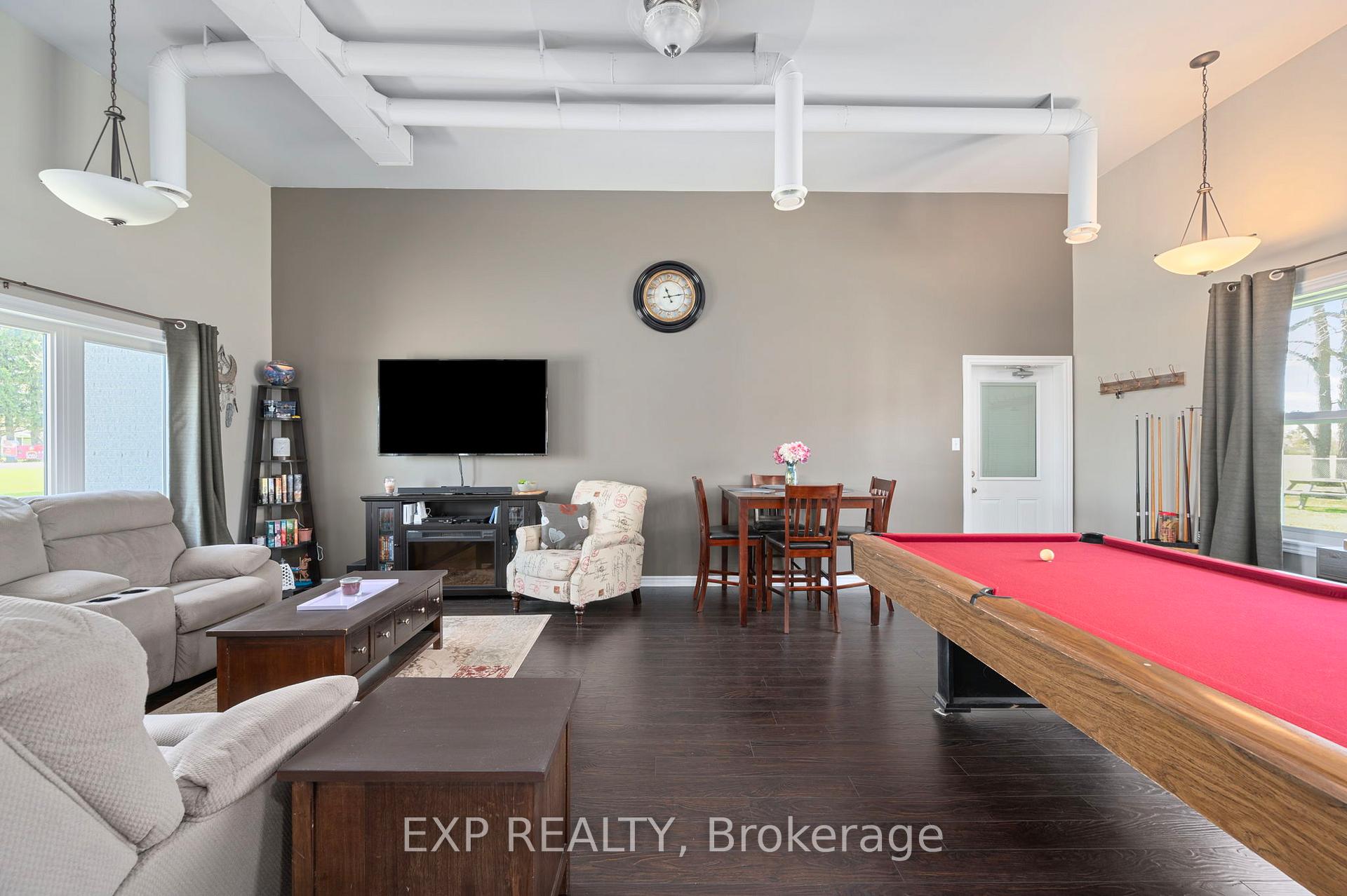 Photo 24 of 20437 Melbourne Road, Southwest Middlesex, Middlemiss — HOMEH