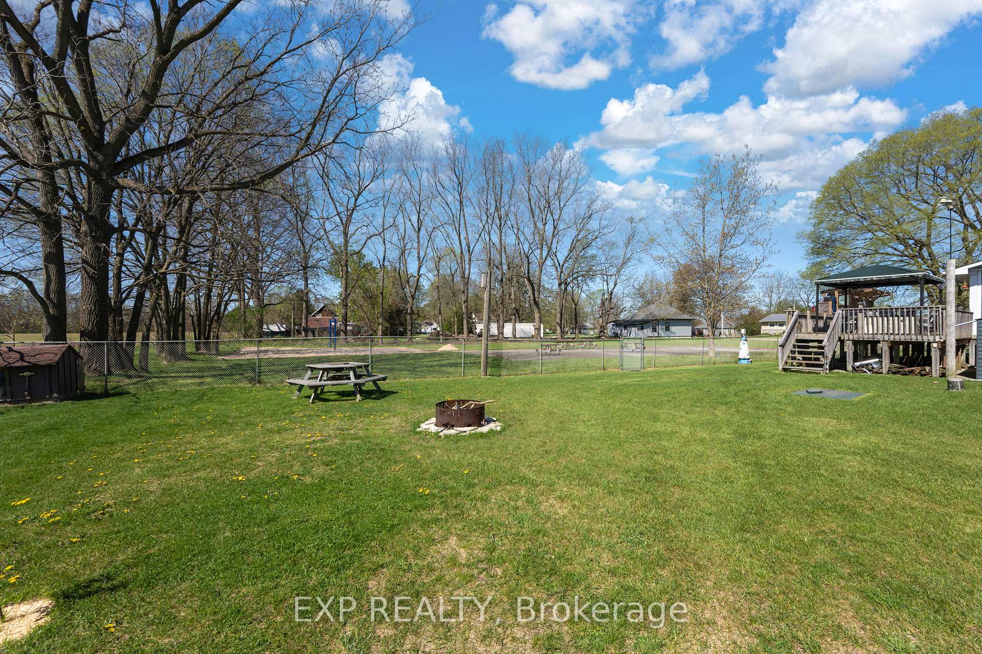 Photo 35 of 20437 Melbourne Road, Southwest Middlesex, Middlemiss — HOMEH