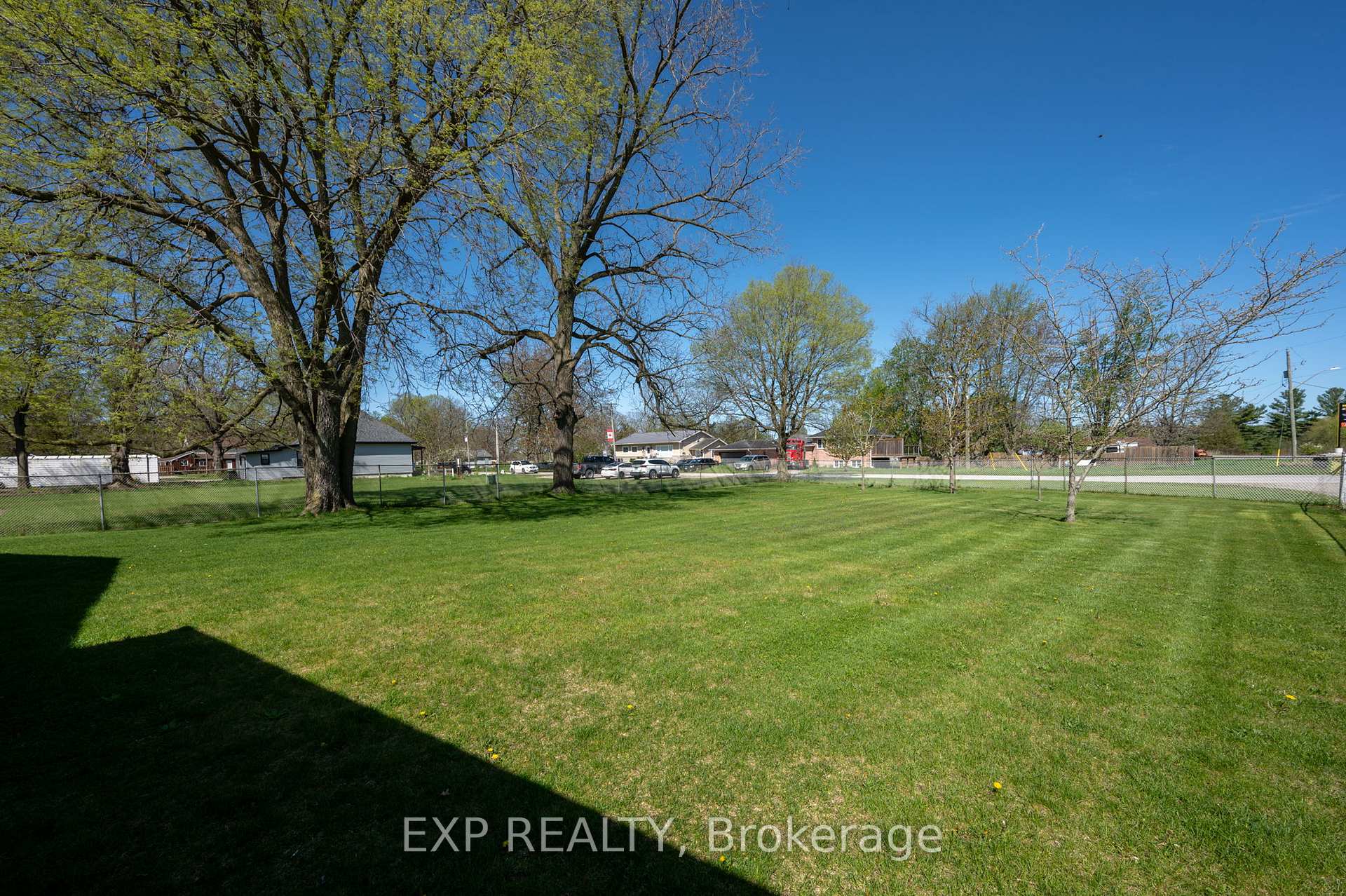 Photo 37 of 20437 Melbourne Road, Southwest Middlesex, Middlemiss — HOMEH