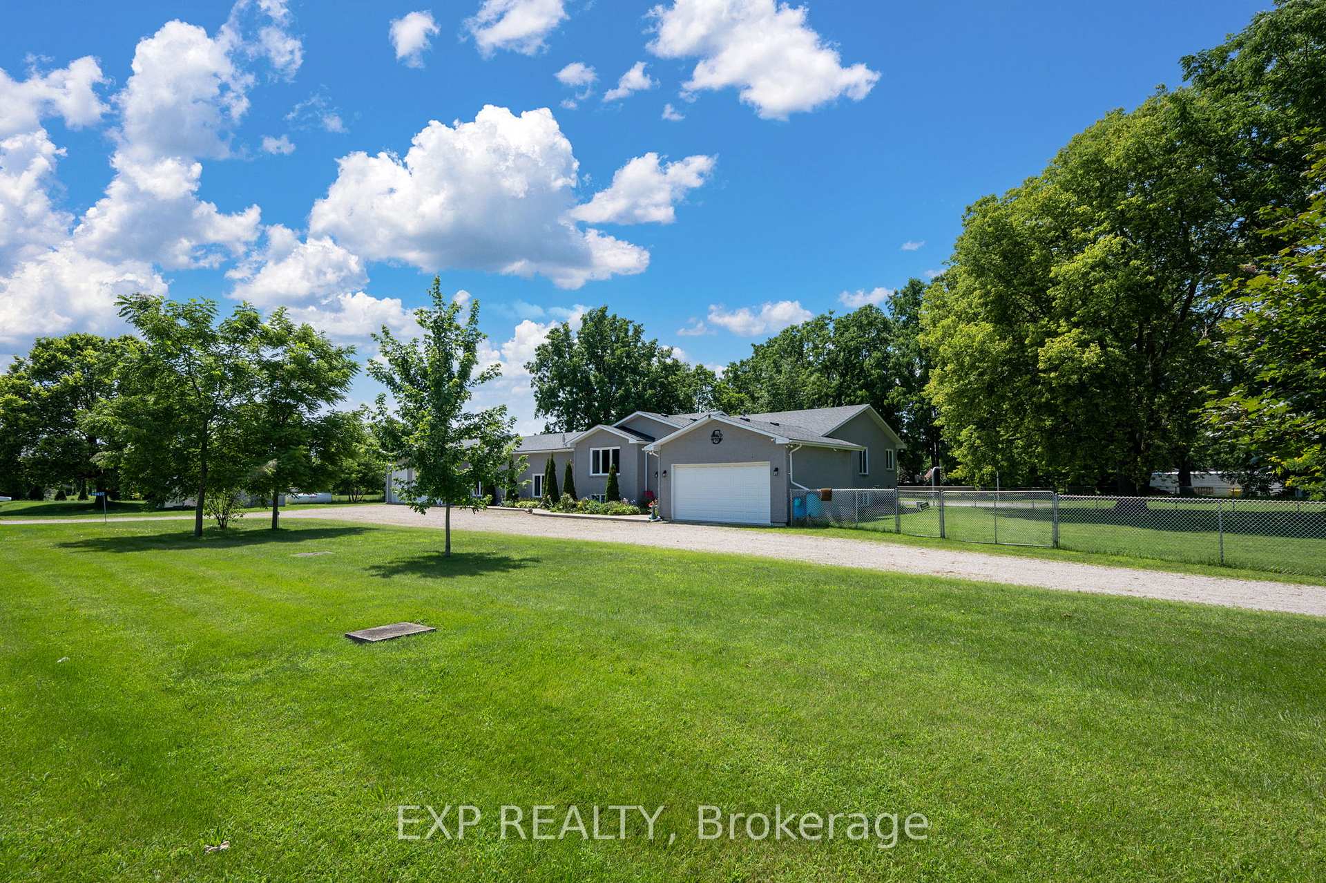 Photo 42 of 20437 Melbourne Road, Southwest Middlesex, Middlemiss — HOMEH