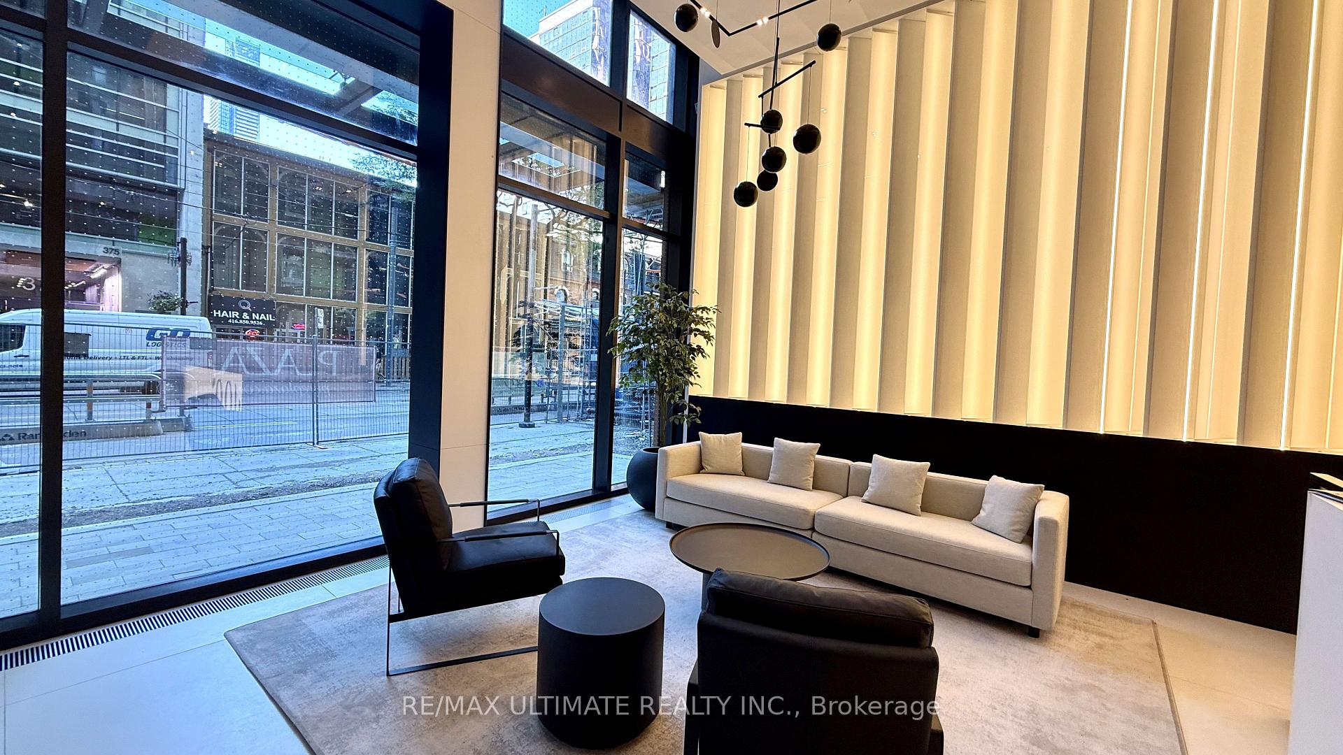 Photo 4 of Unit 916, 400 King Street W, Toronto, Waterfront Communities — HOMEH