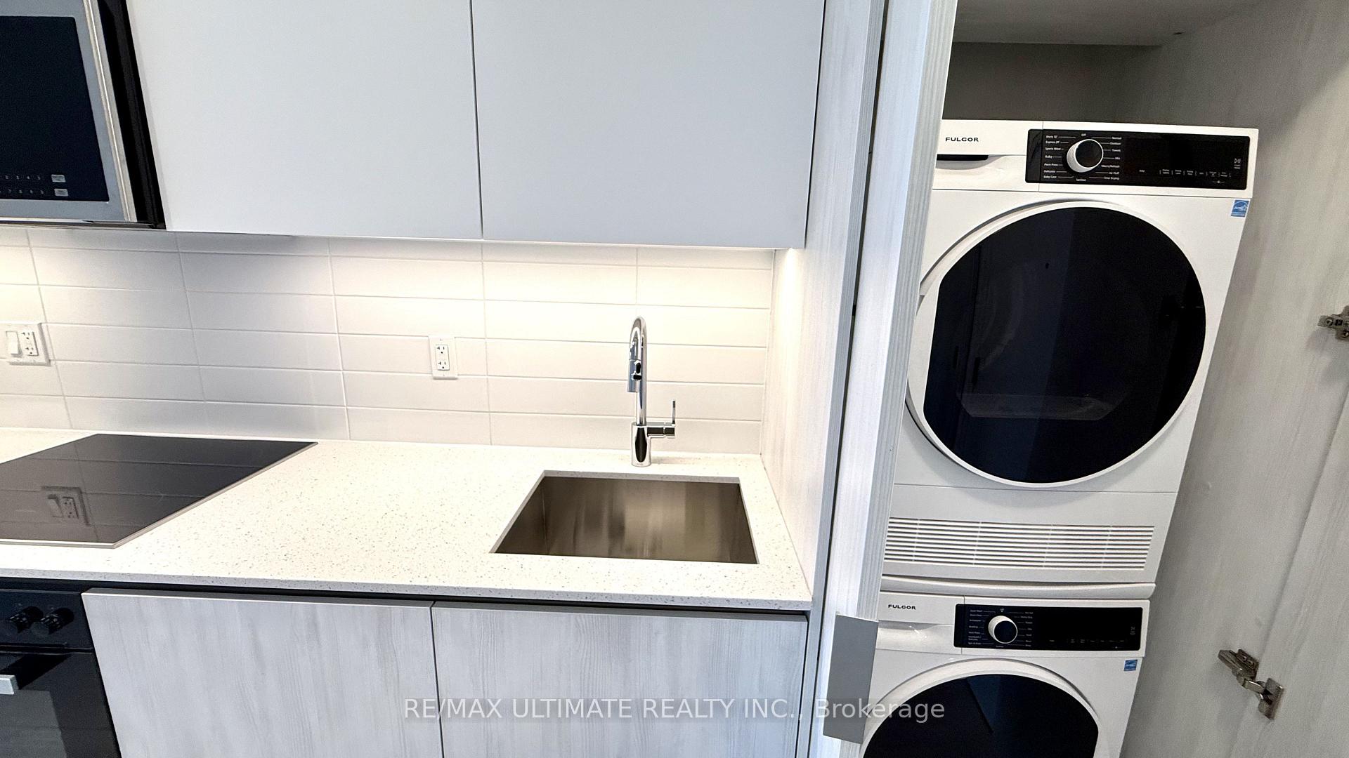 Photo 14 of Unit 916, 400 King Street W, Toronto, Waterfront Communities — HOMEH