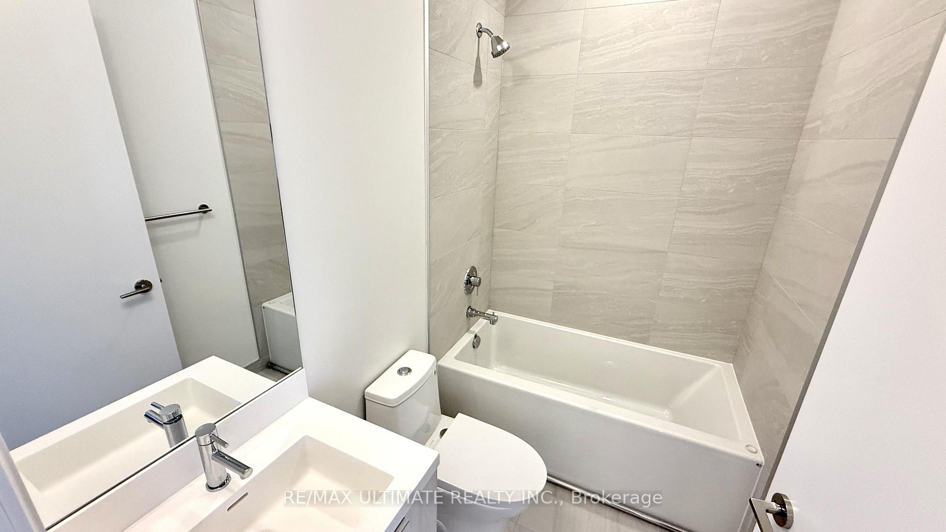 Photo 16 of Unit 916, 400 King Street W, Toronto, Waterfront Communities — HOMEH