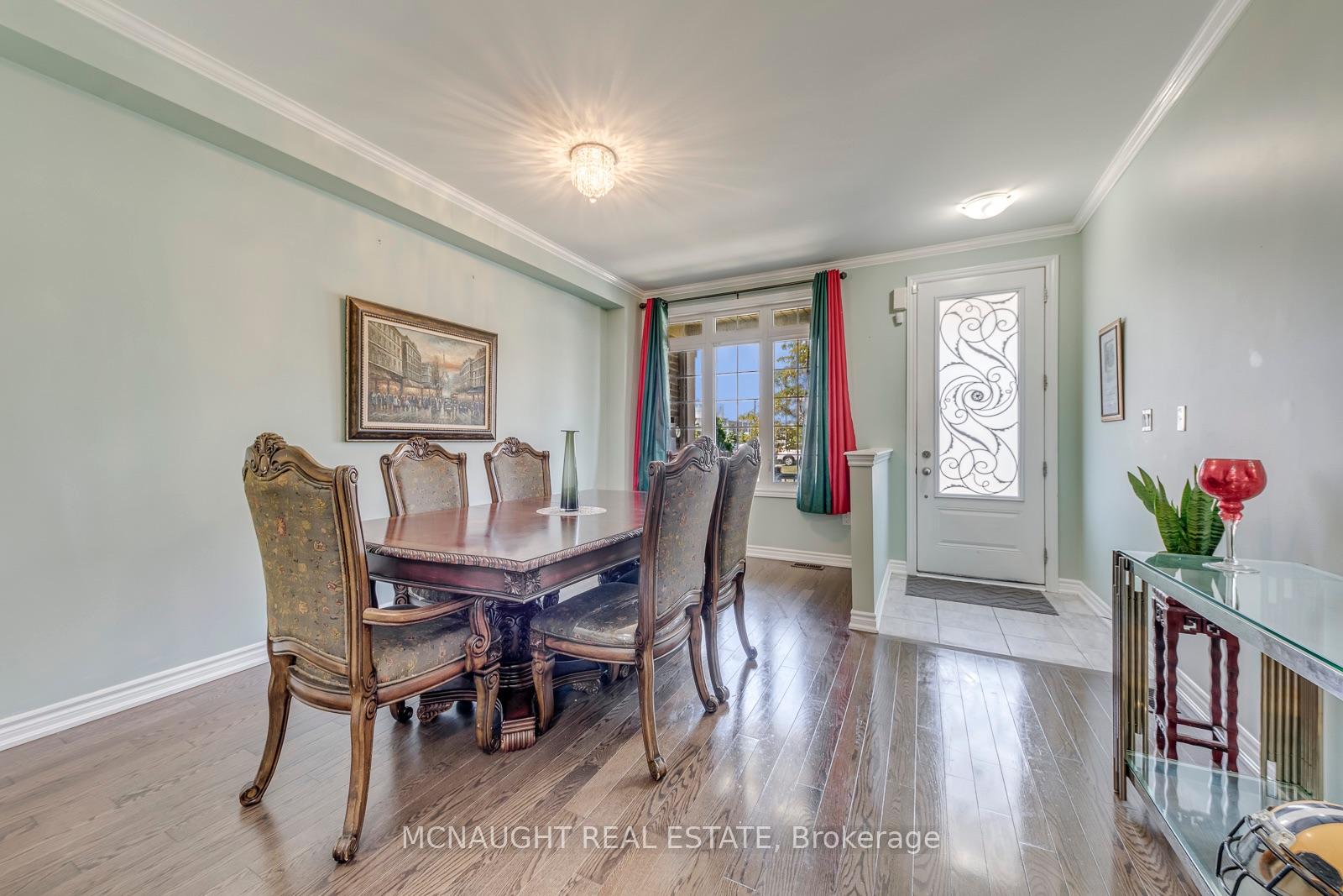Photo 5 of 78 Folgate Crescent, Brampton, Sandringham-Wellington North — HOMEH