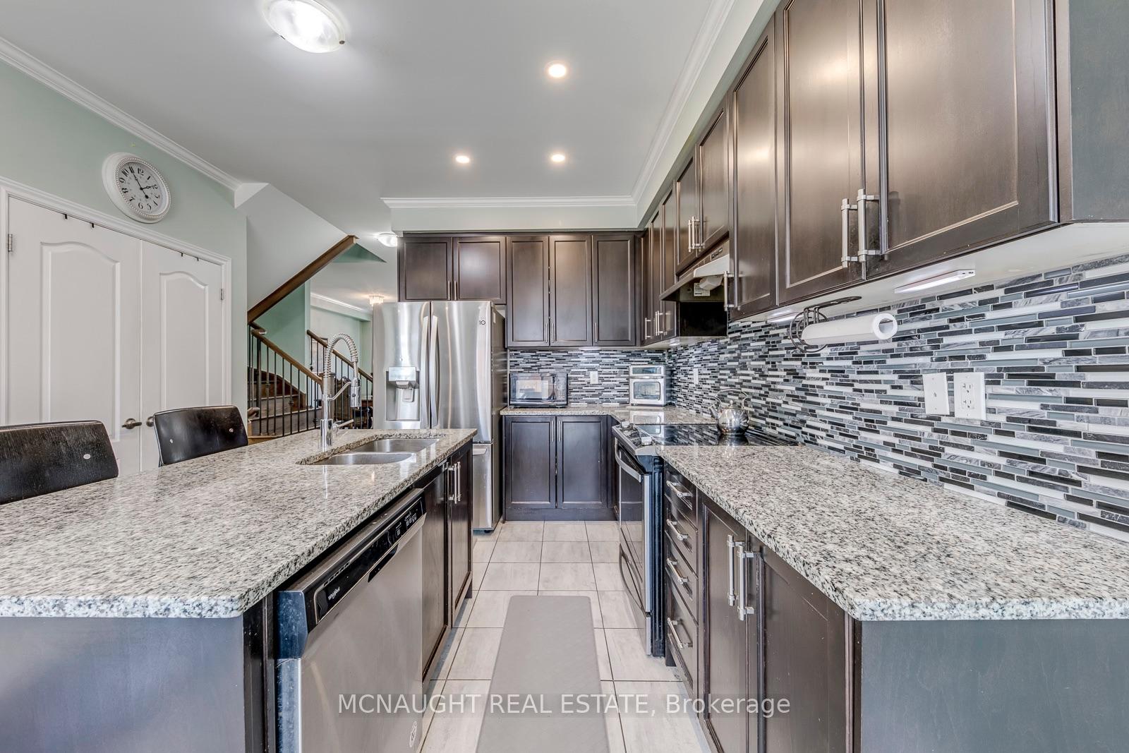 Photo 15 of 78 Folgate Crescent, Brampton, Sandringham-Wellington North — HOMEH
