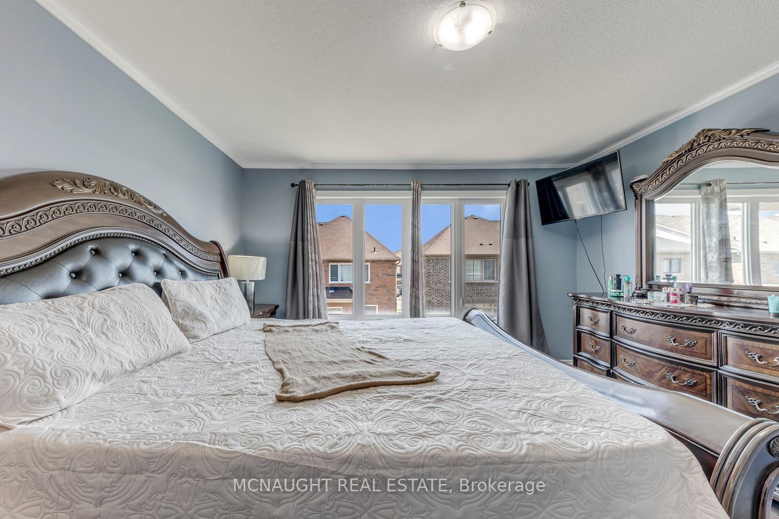 Photo 31 of 78 Folgate Crescent, Brampton, Sandringham-Wellington North — HOMEH