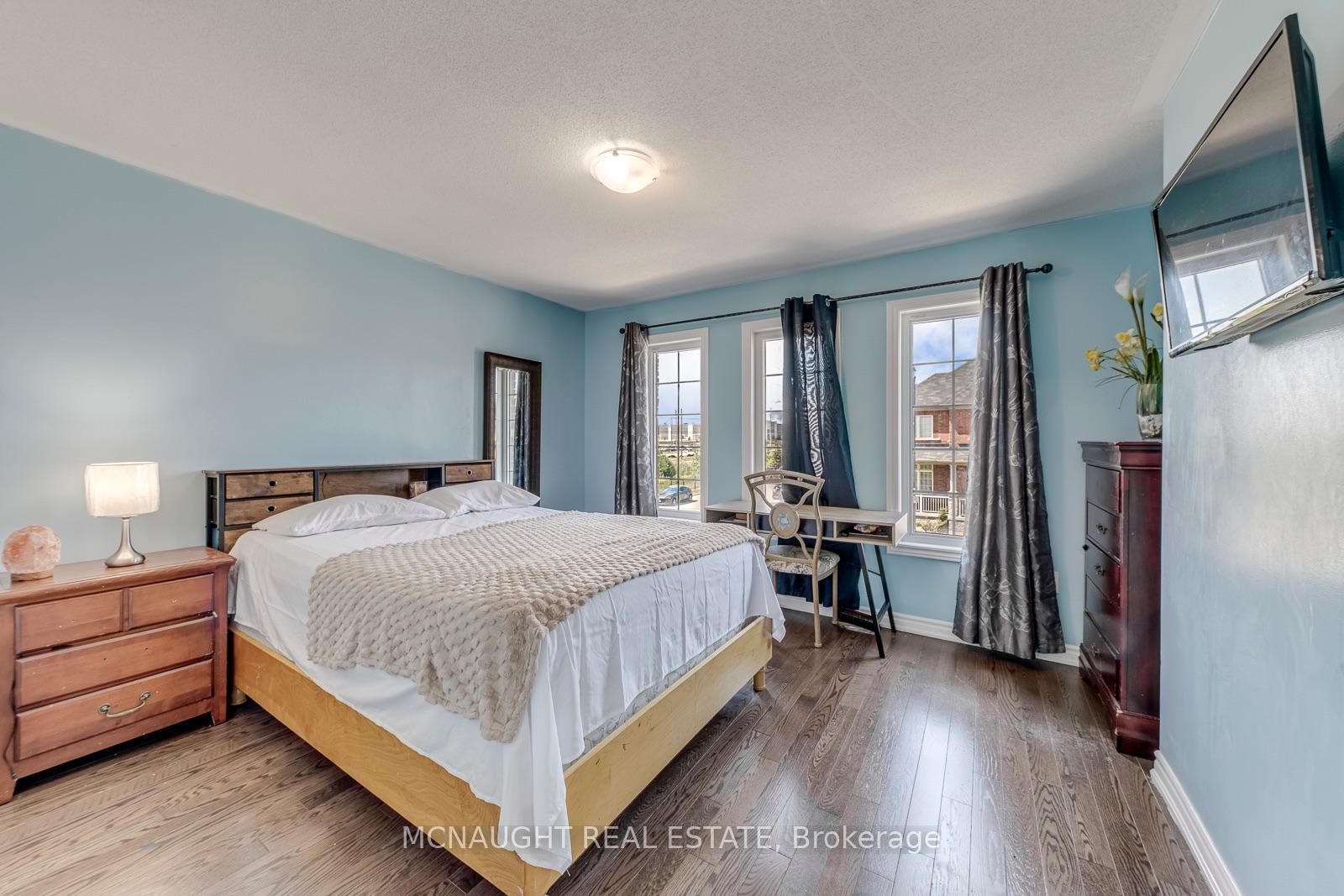 Photo 34 of 78 Folgate Crescent, Brampton, Sandringham-Wellington North — HOMEH