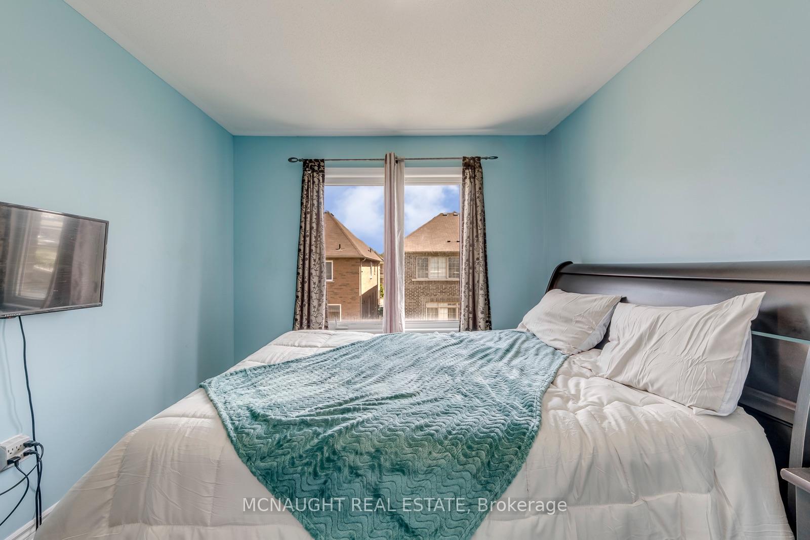 Photo 39 of 78 Folgate Crescent, Brampton, Sandringham-Wellington North — HOMEH
