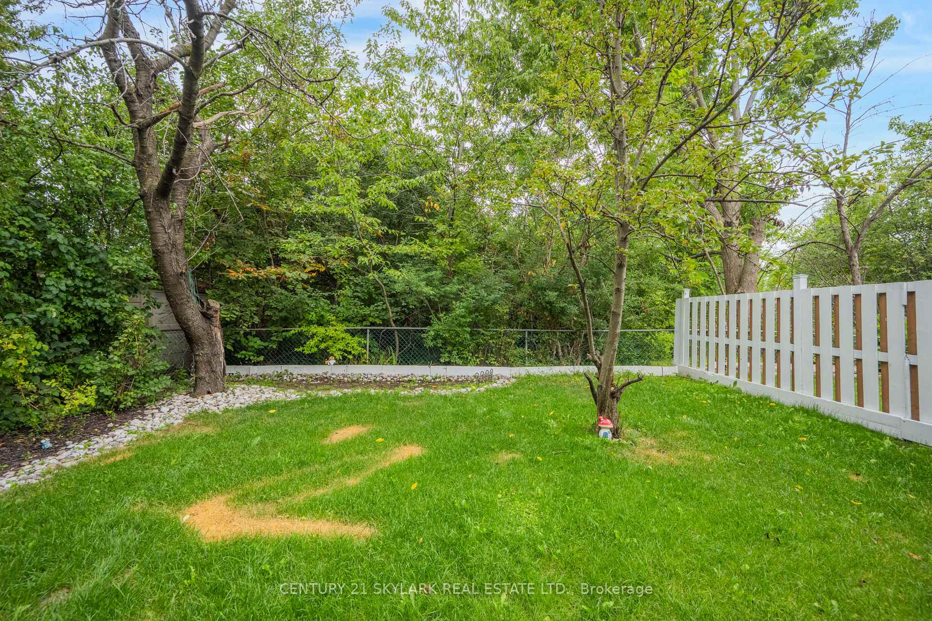Photo 42 of 71 Abell Drive S, Brampton, Madoc — HOMEH