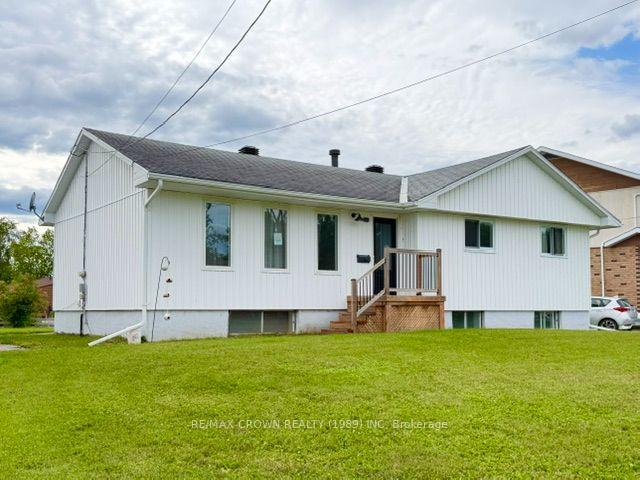 Photo 1 of 4 Niagara Street, Kapuskasing — HOMEH