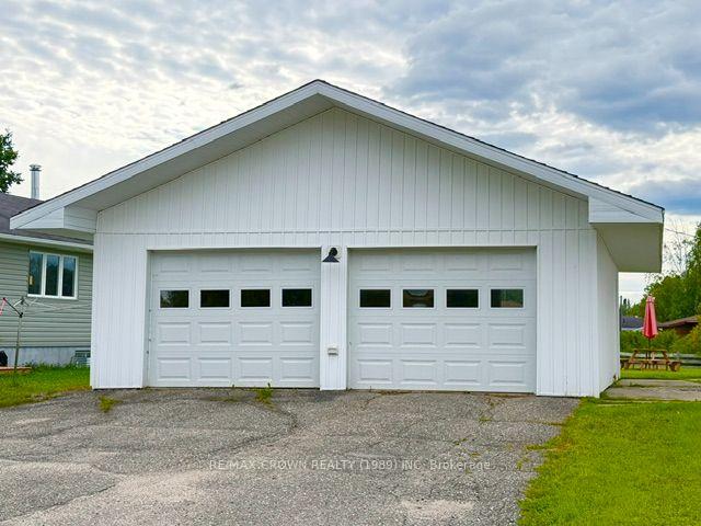 Photo 2 of 4 Niagara Street, Kapuskasing — HOMEH