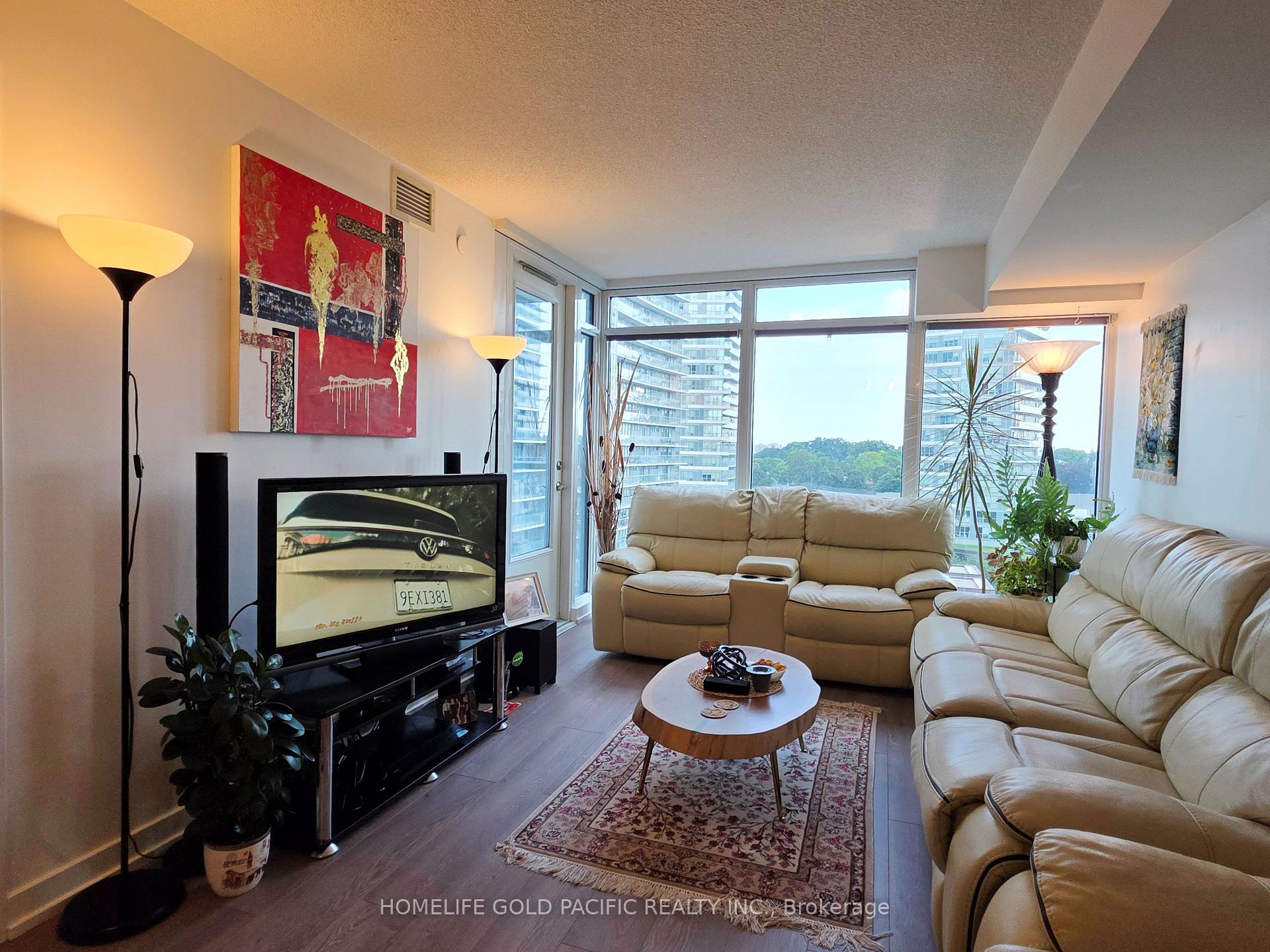 Photo 5 of Unit 903, 72 Esther Shiner Boulevard, North York, Bayview Village — HOMEH